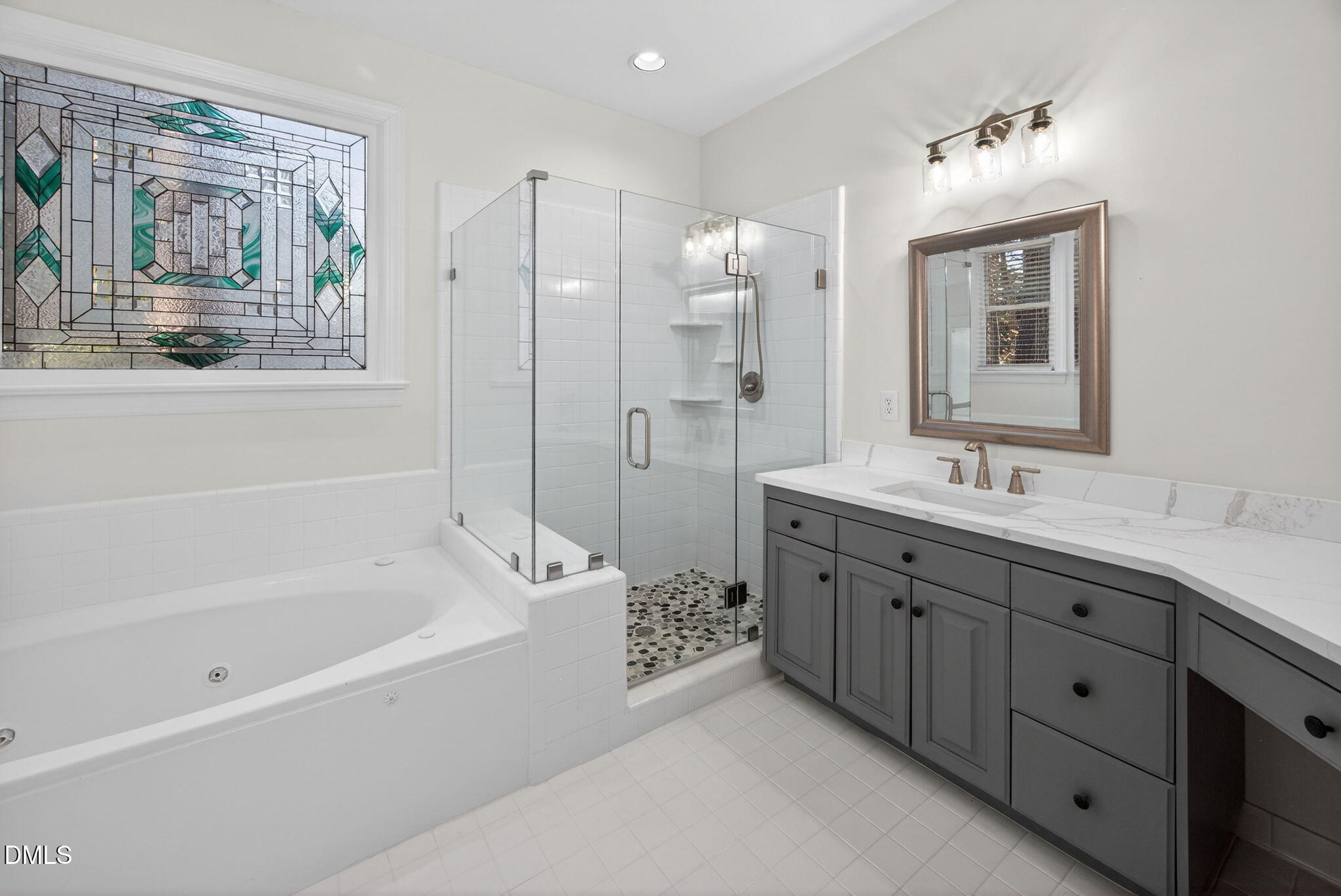 402 Lippershey Court