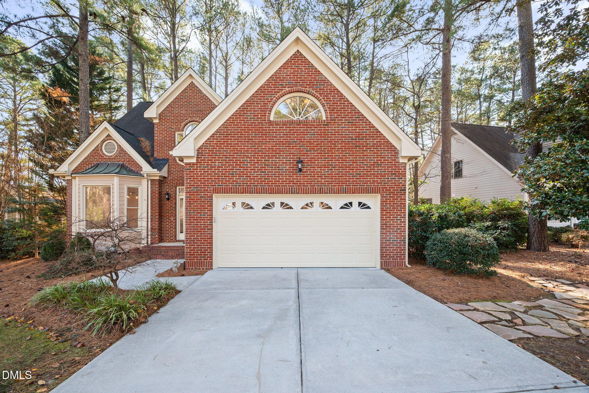 402 Lippershey Court