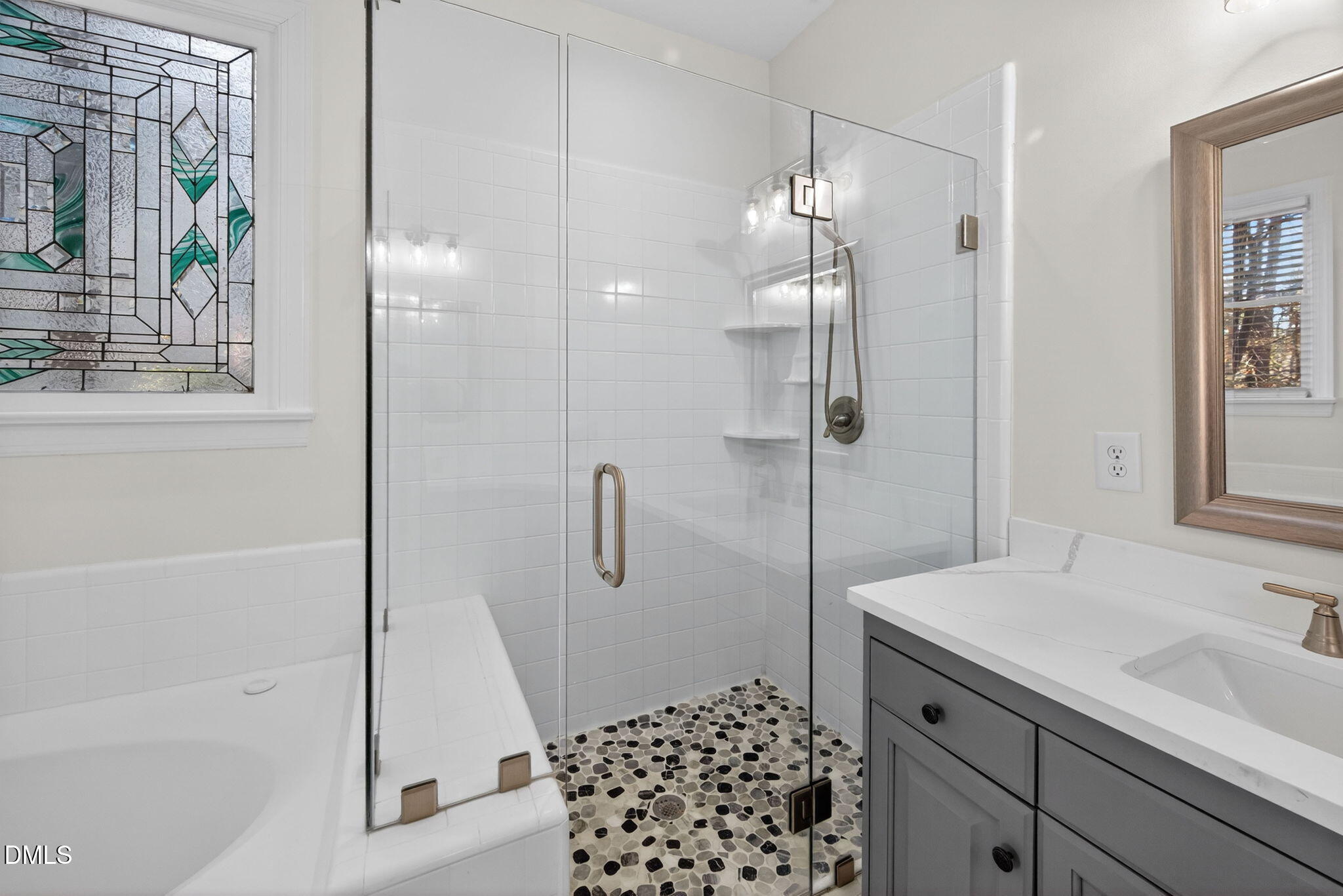 402 Lippershey Court