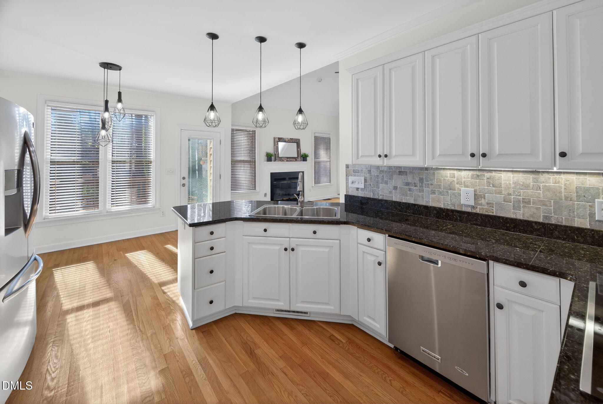 402 Lippershey Court