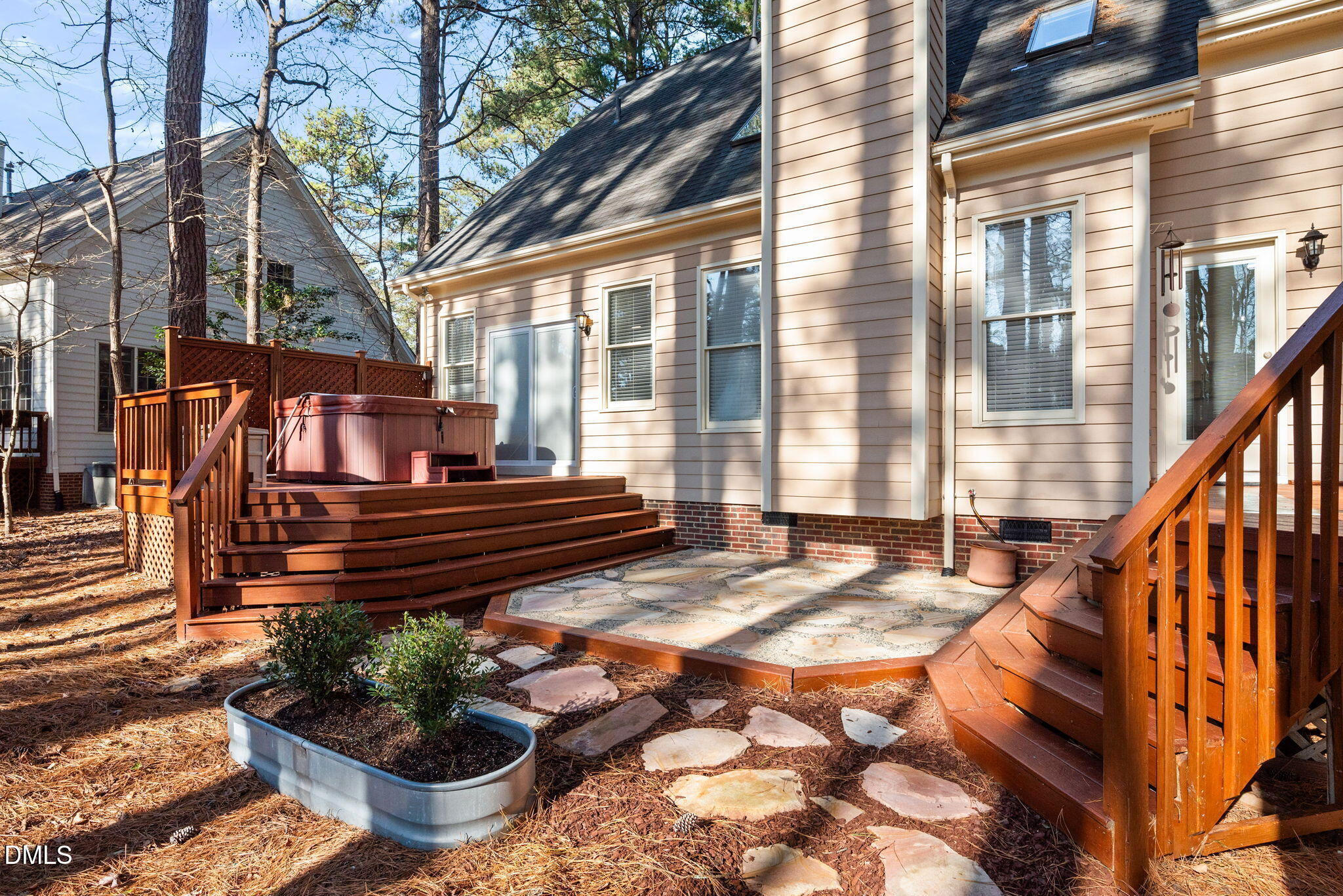 402 Lippershey Court