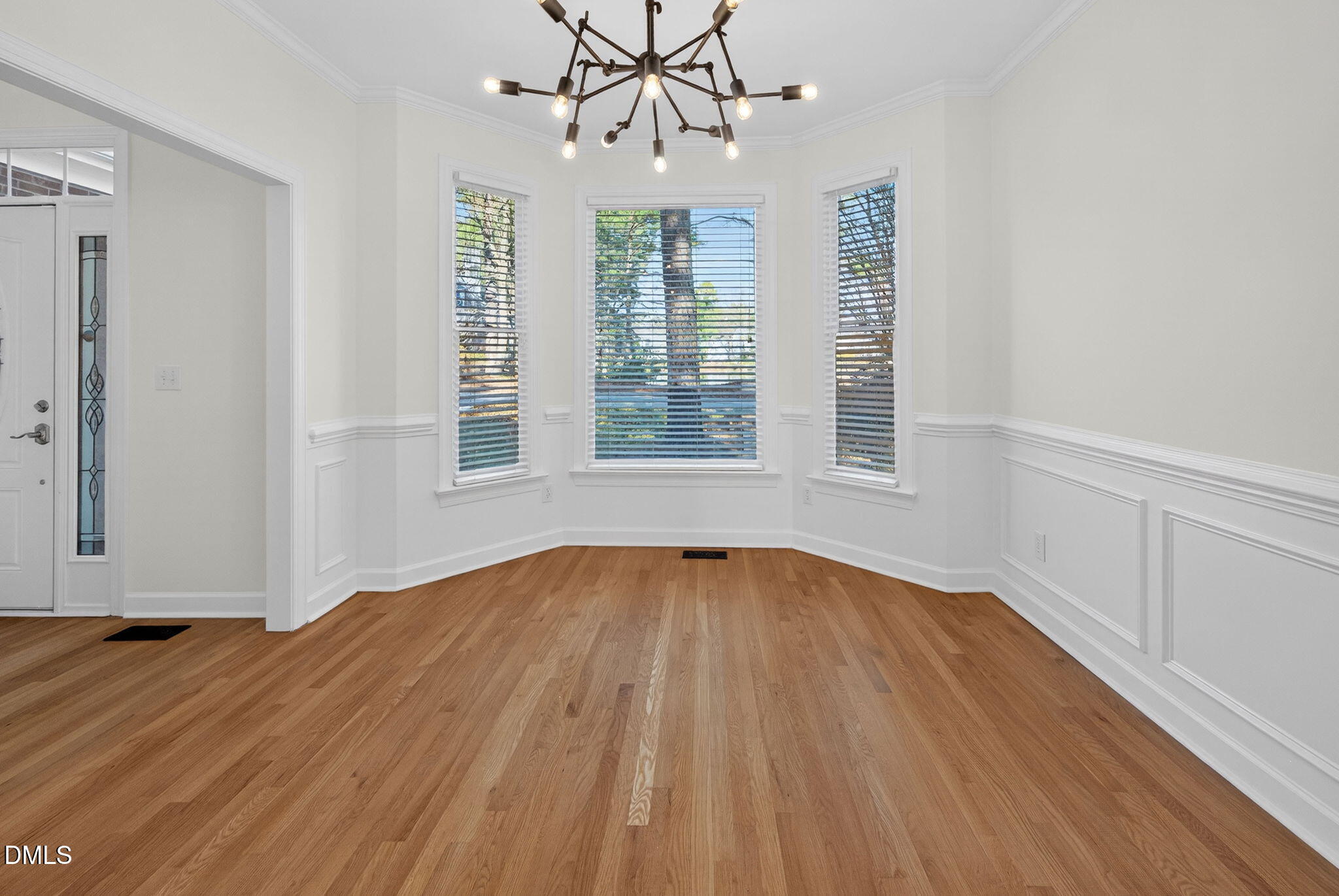 402 Lippershey Court