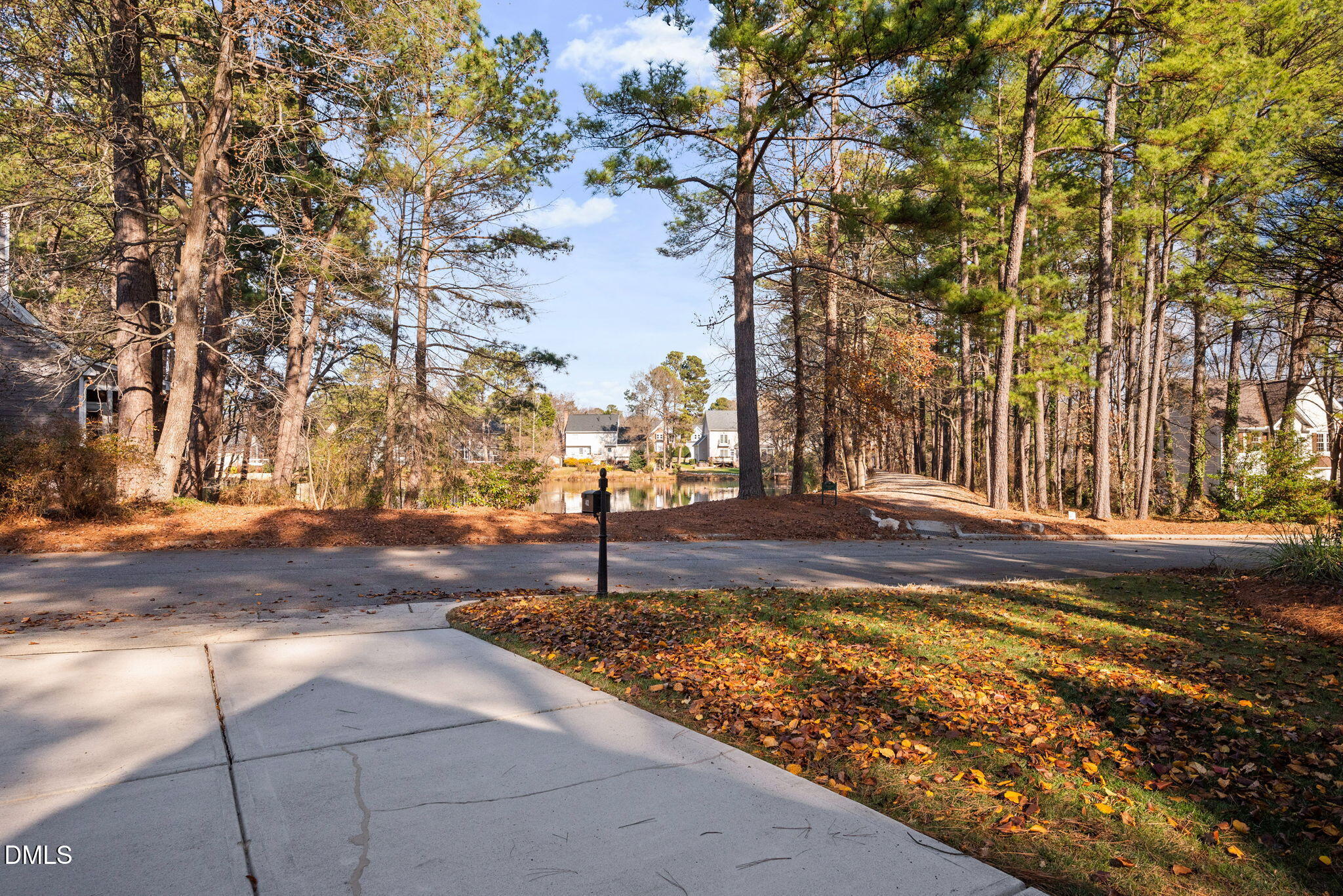 402 Lippershey Court