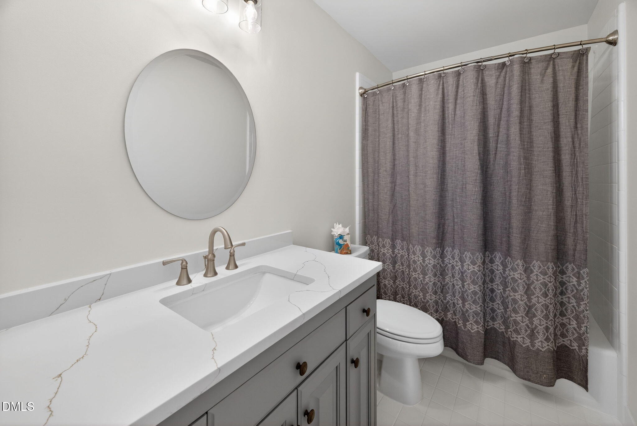 402 Lippershey Court