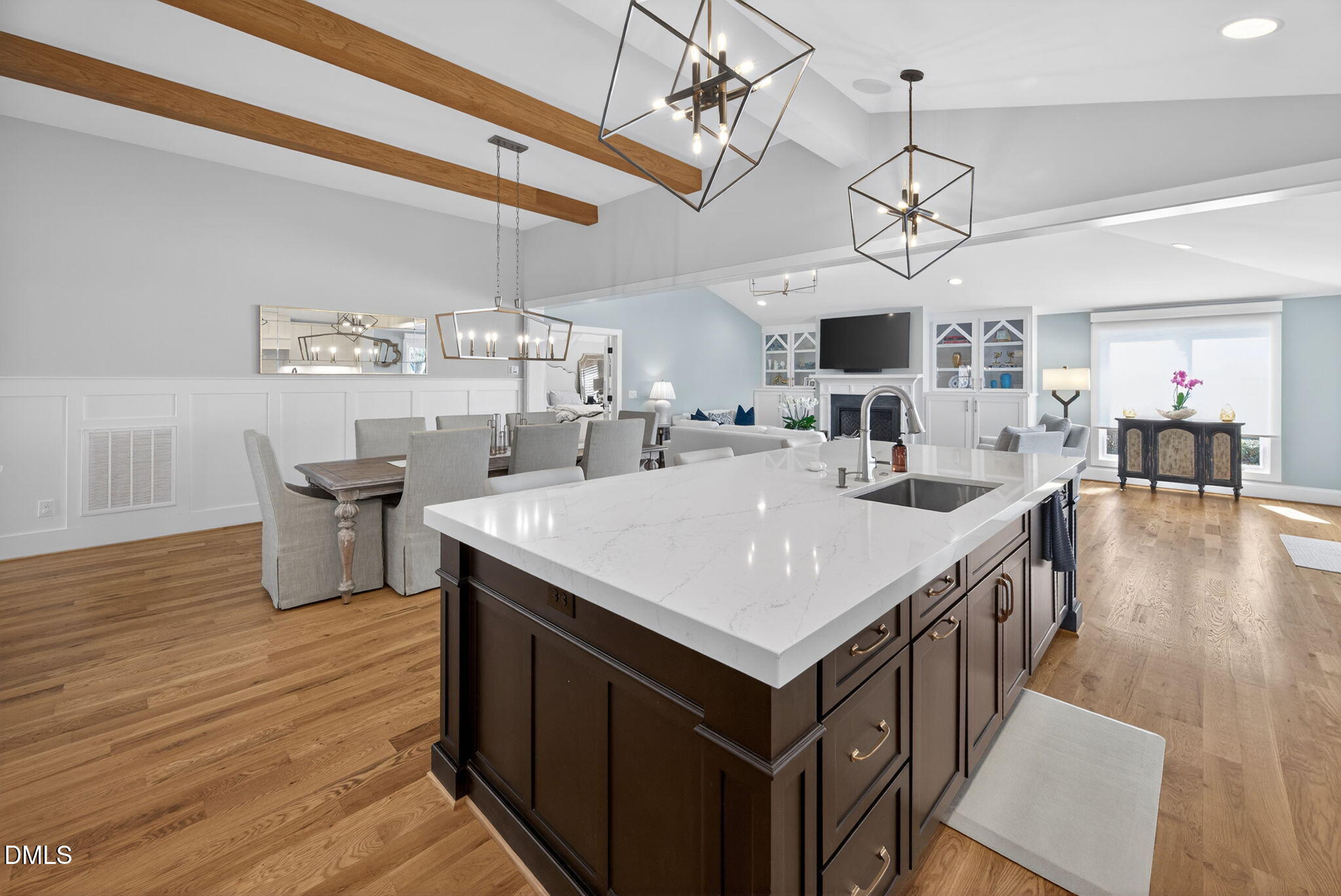 739 Crabtree Crossing