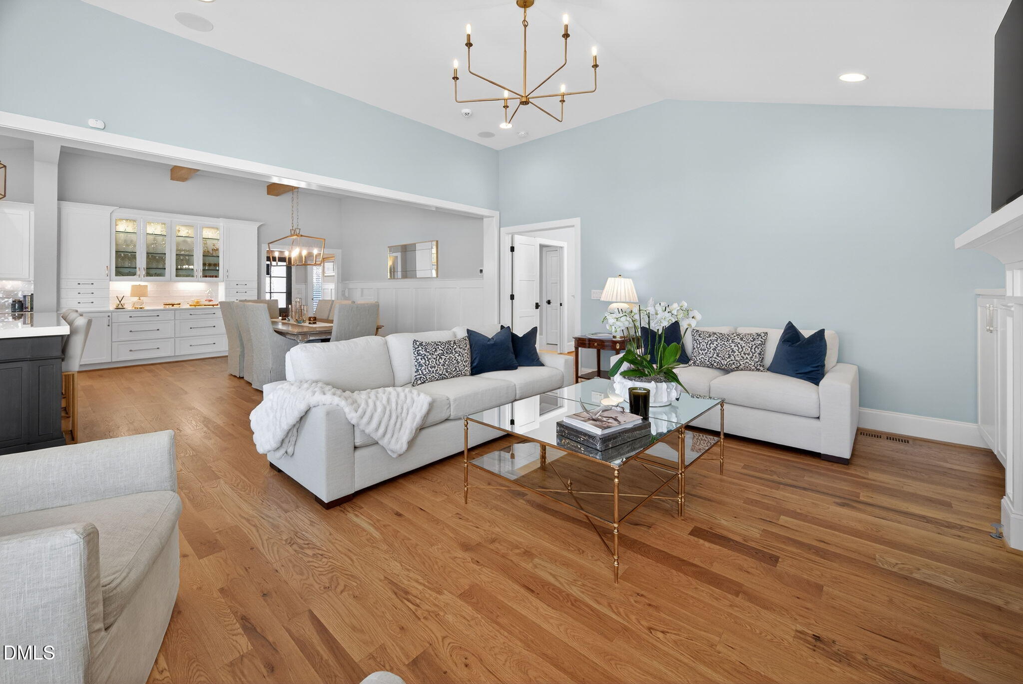 739 Crabtree Crossing