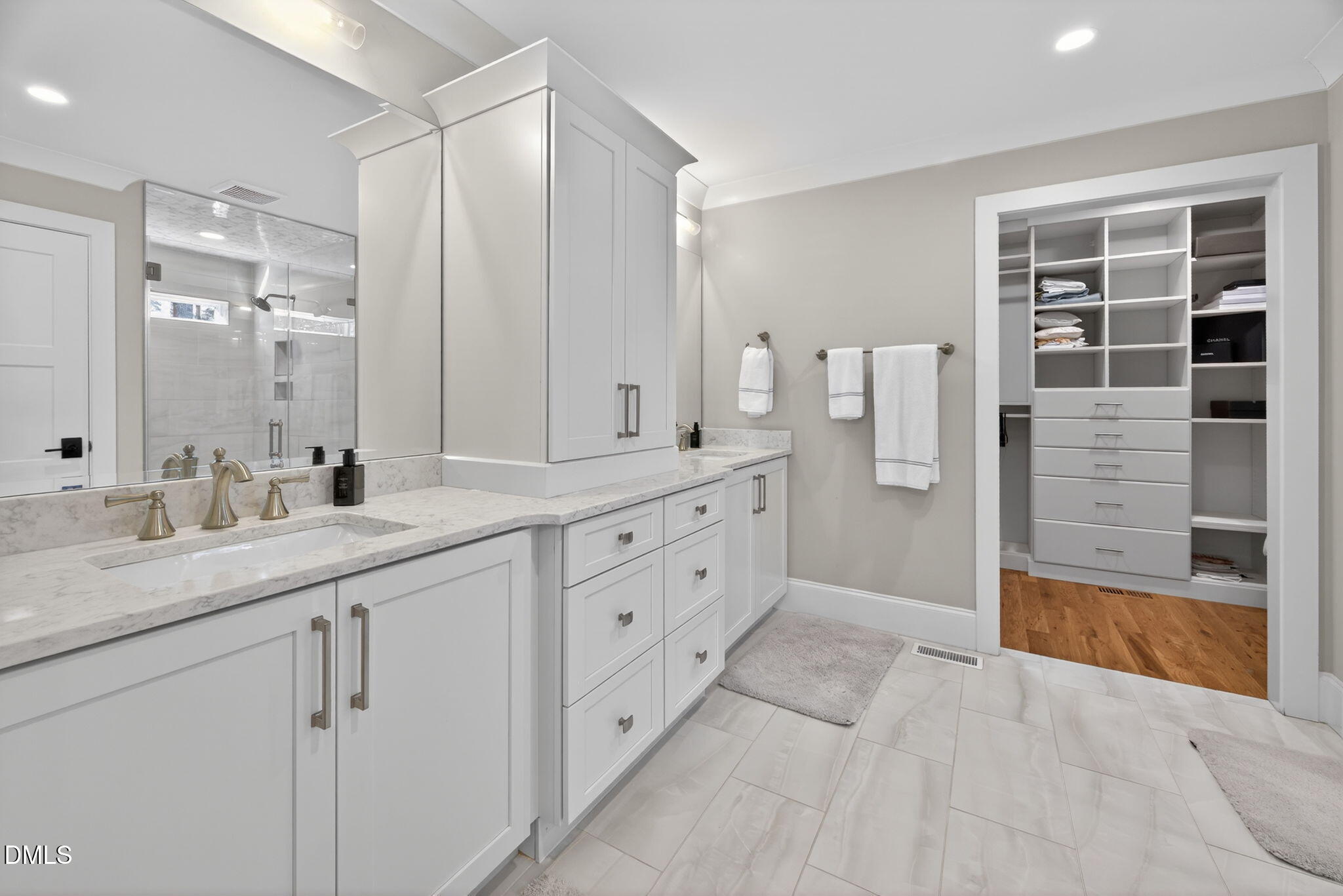 739 Crabtree Crossing