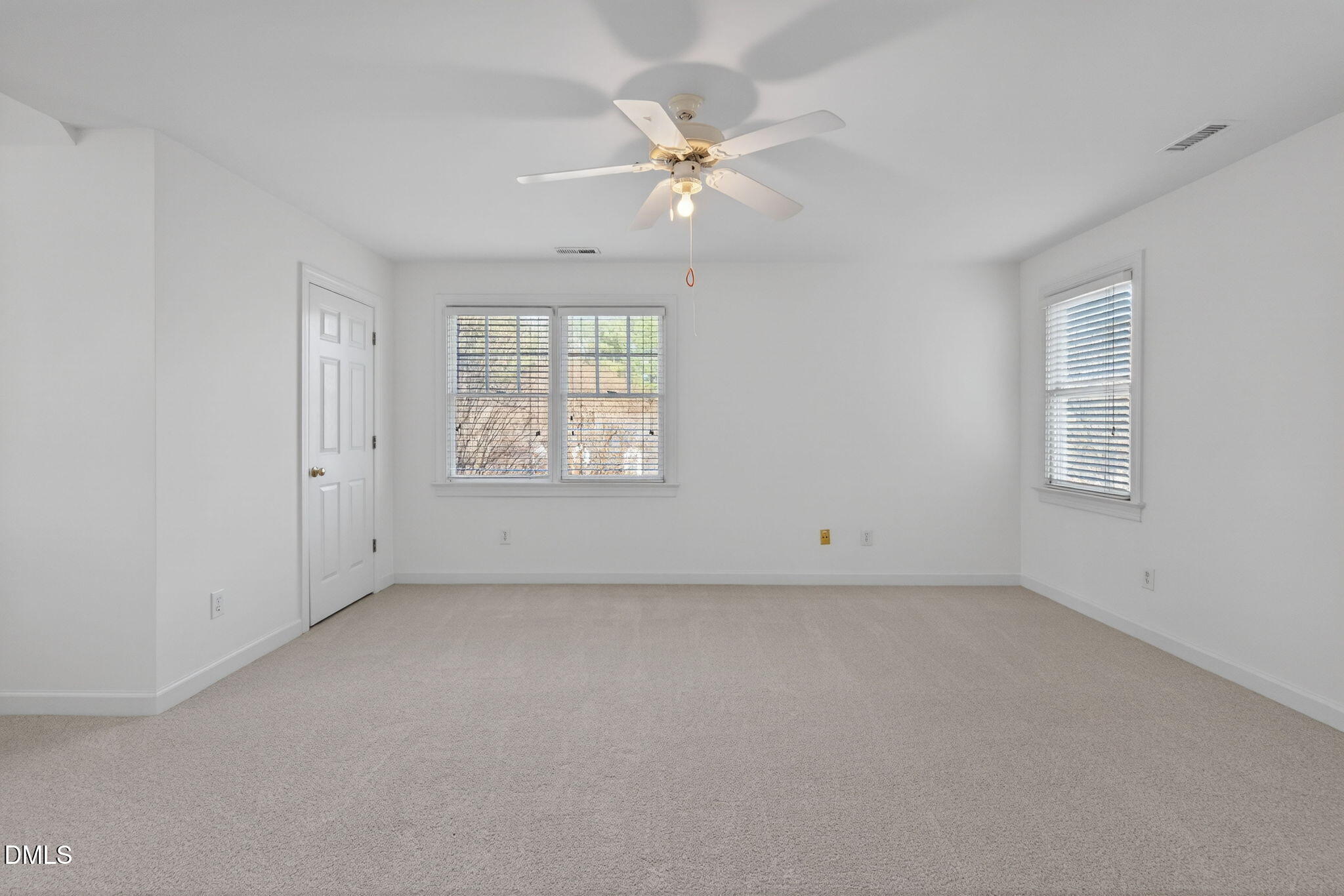 106 Circle On The Green Green