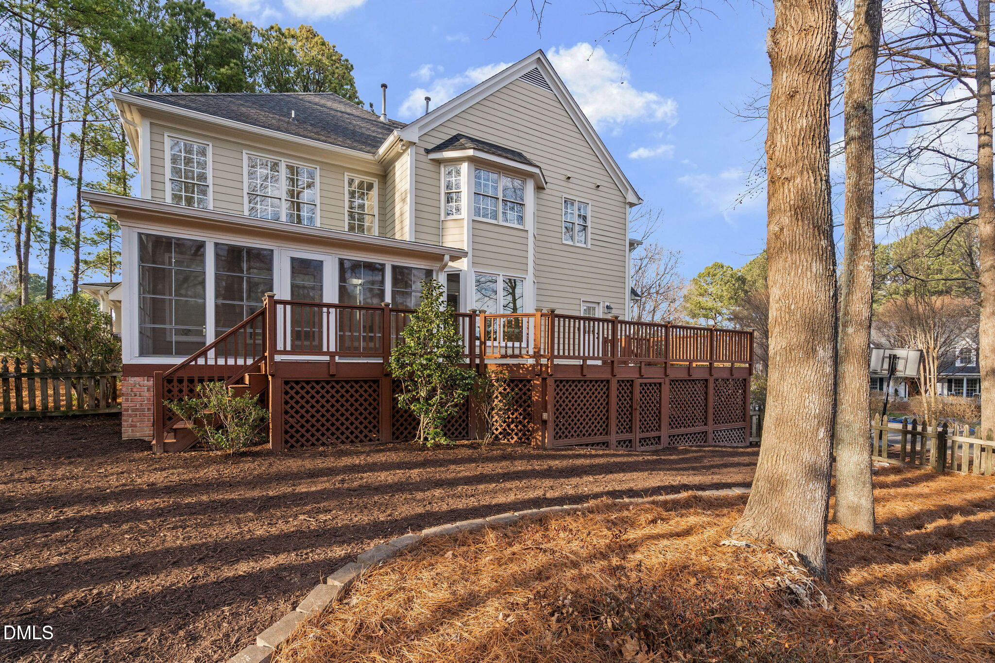 106 Circle On The Green Green