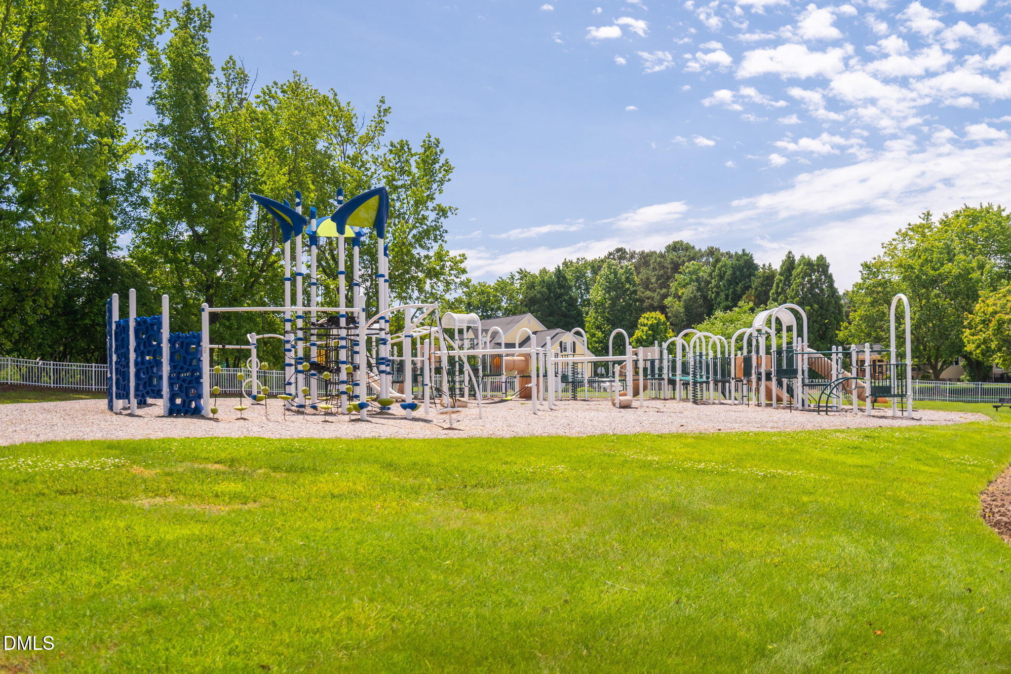 106 Circle On The Green Green