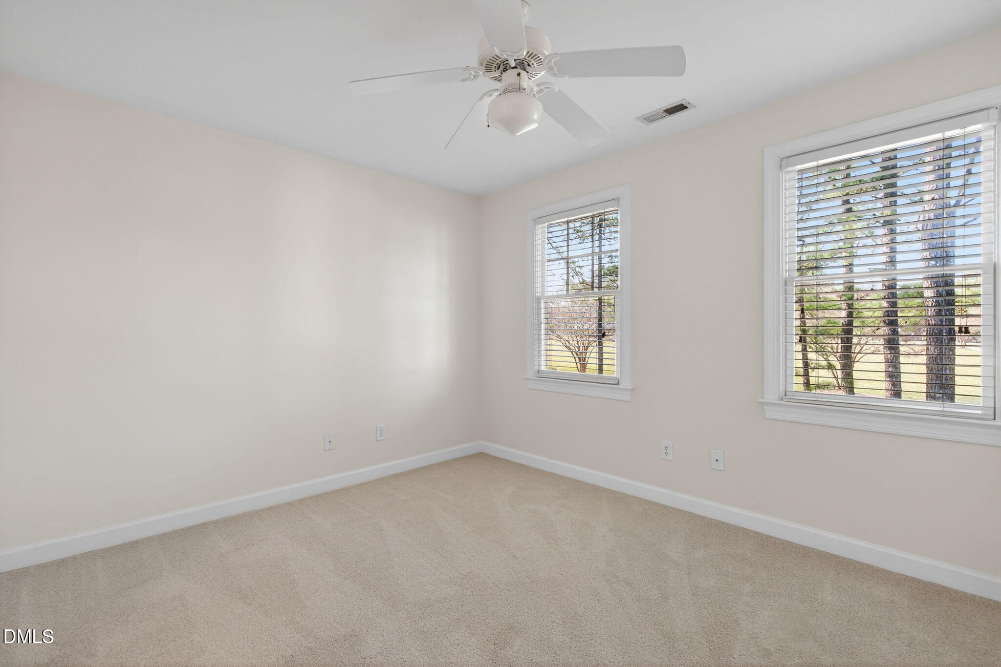 106 Circle On The Green Green