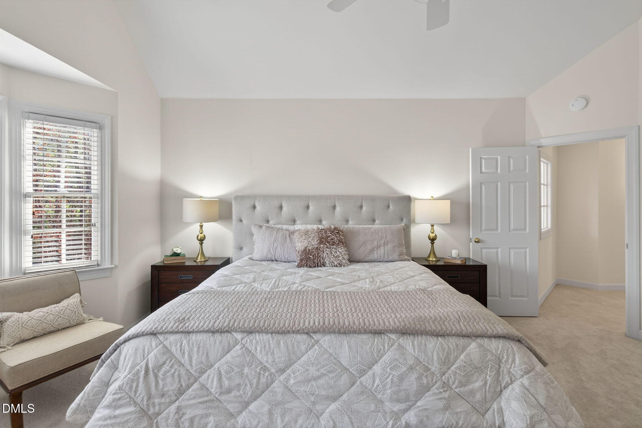 106 Circle On The Green Green