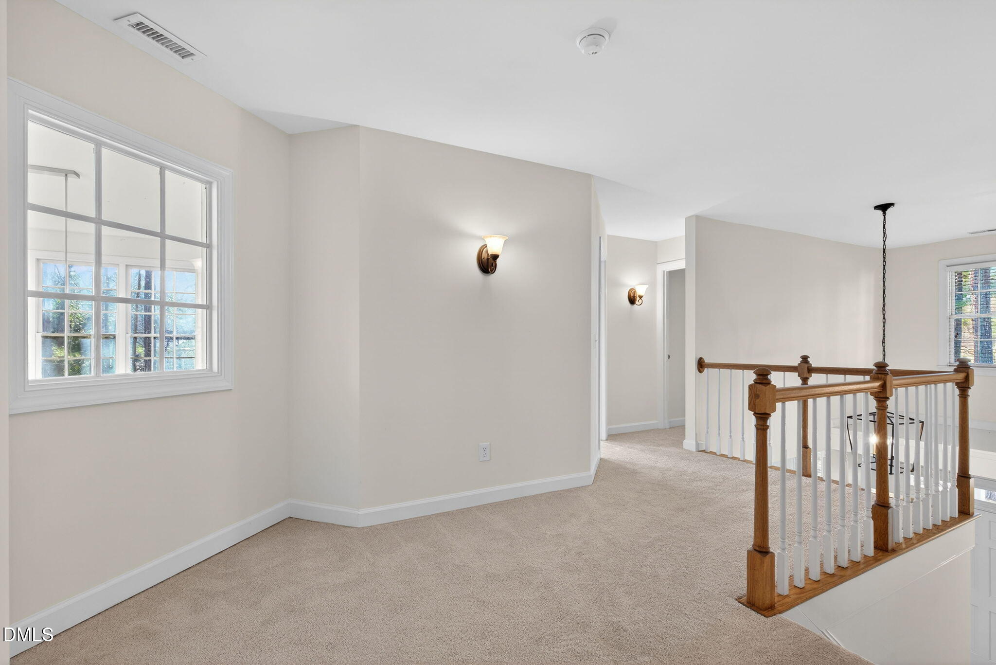 106 Circle On The Green Green