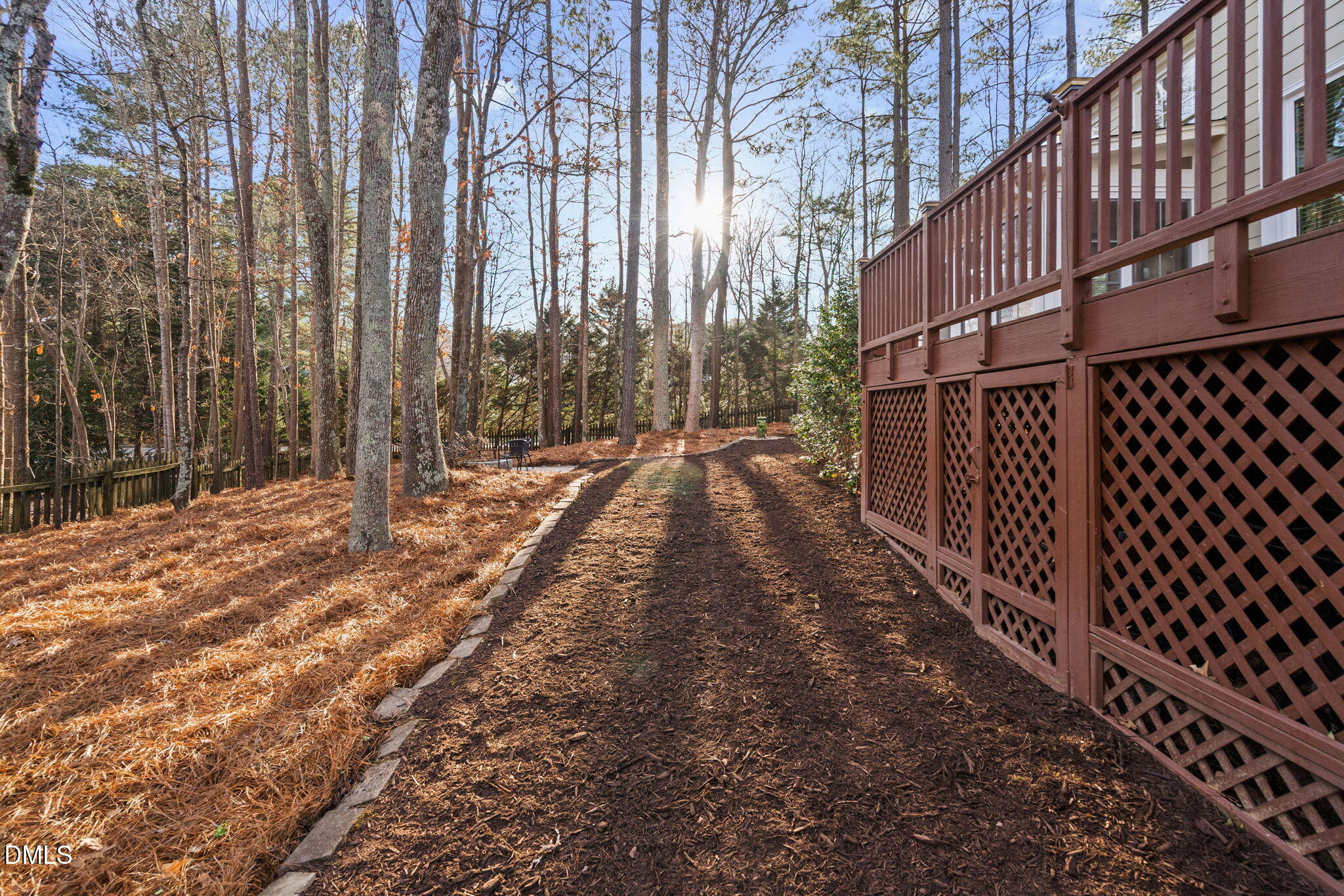 106 Circle On The Green Green