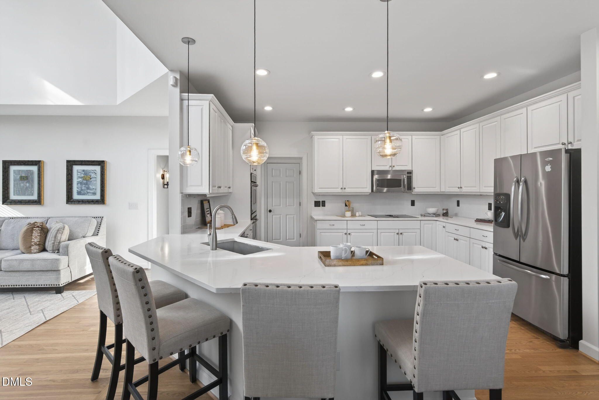 106 Circle On The Green Green