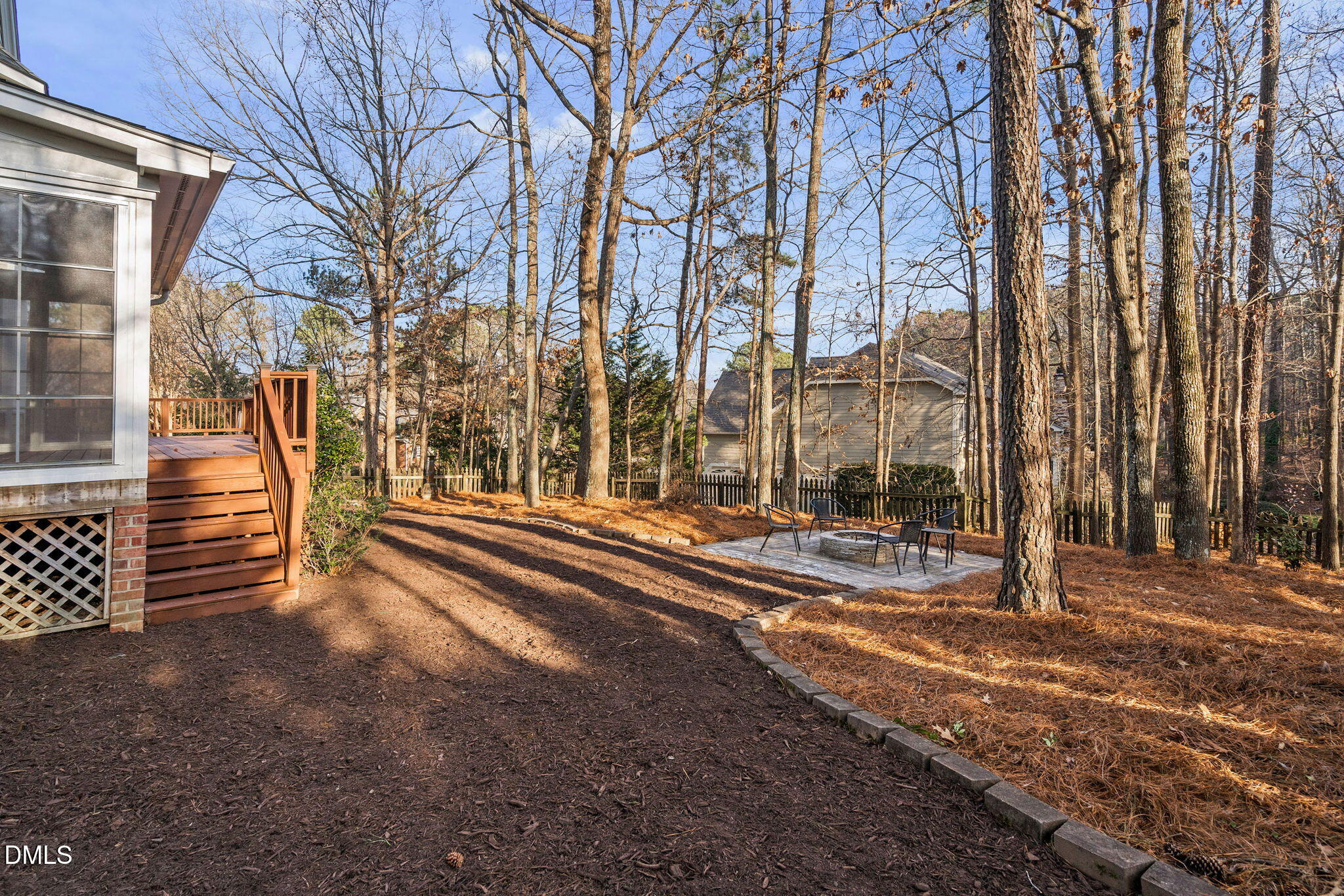 106 Circle On The Green Green