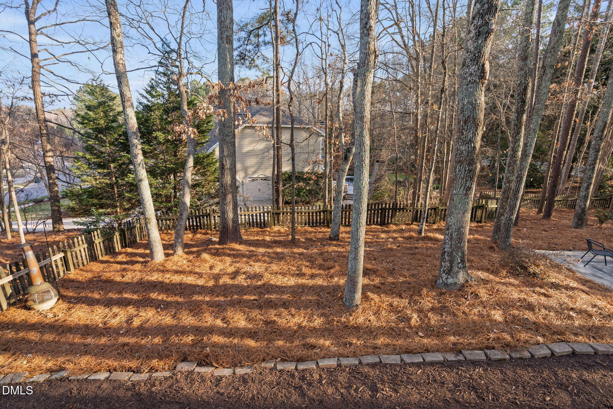 106 Circle On The Green Green