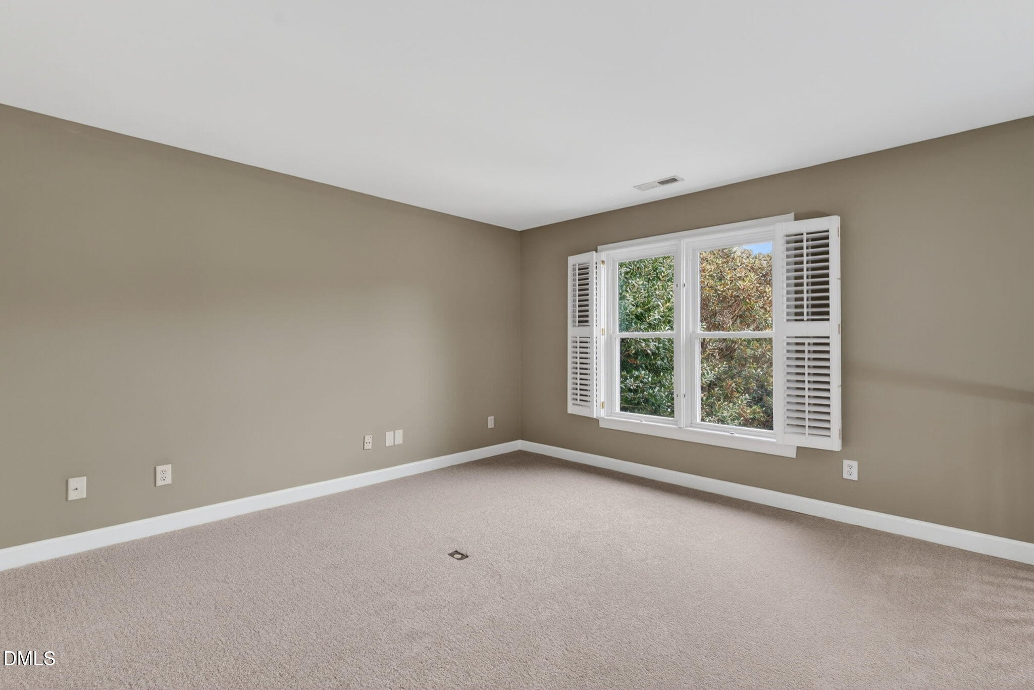 102 Travilah Oaks Lane