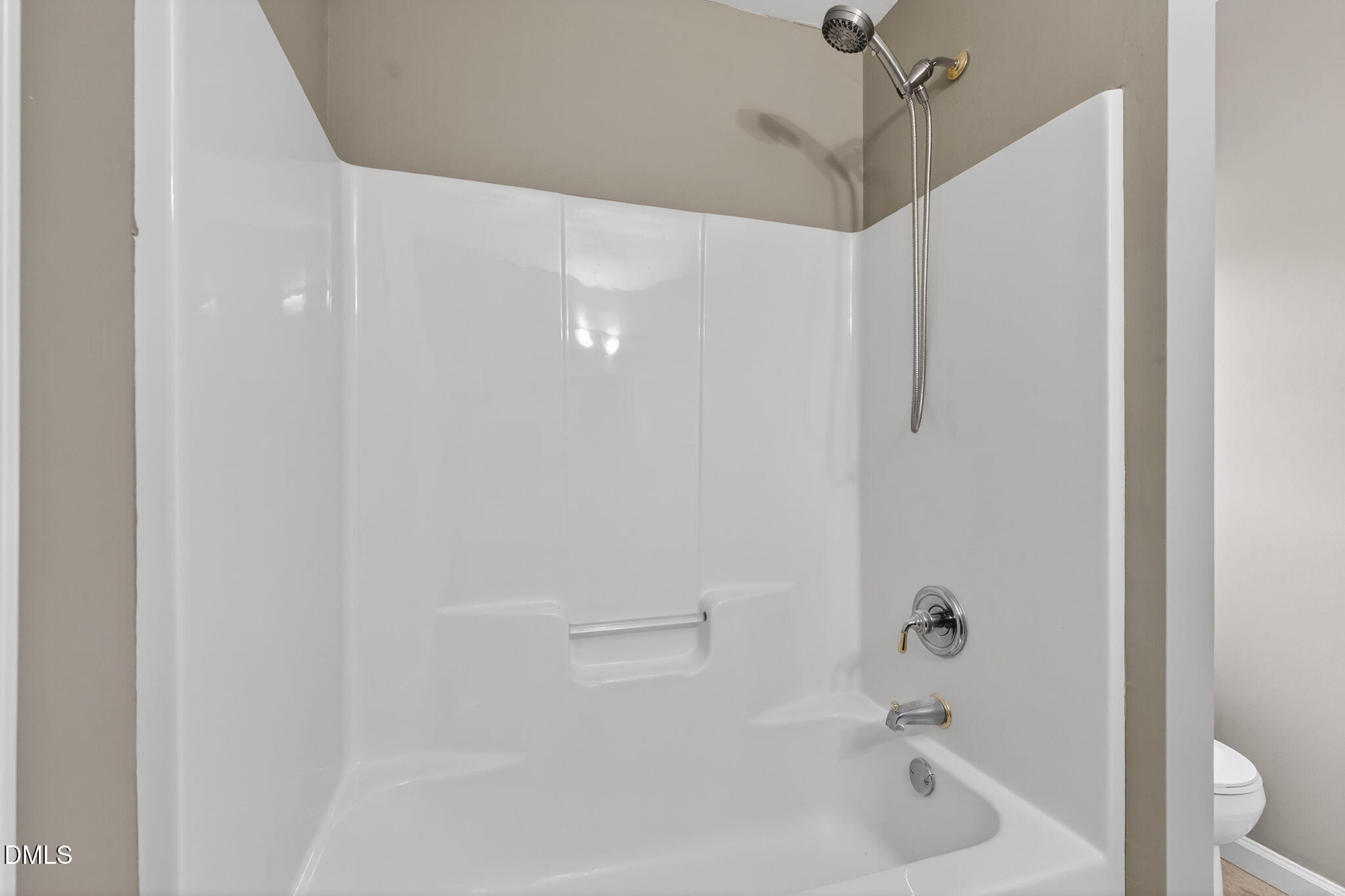 102 Travilah Oaks Lane