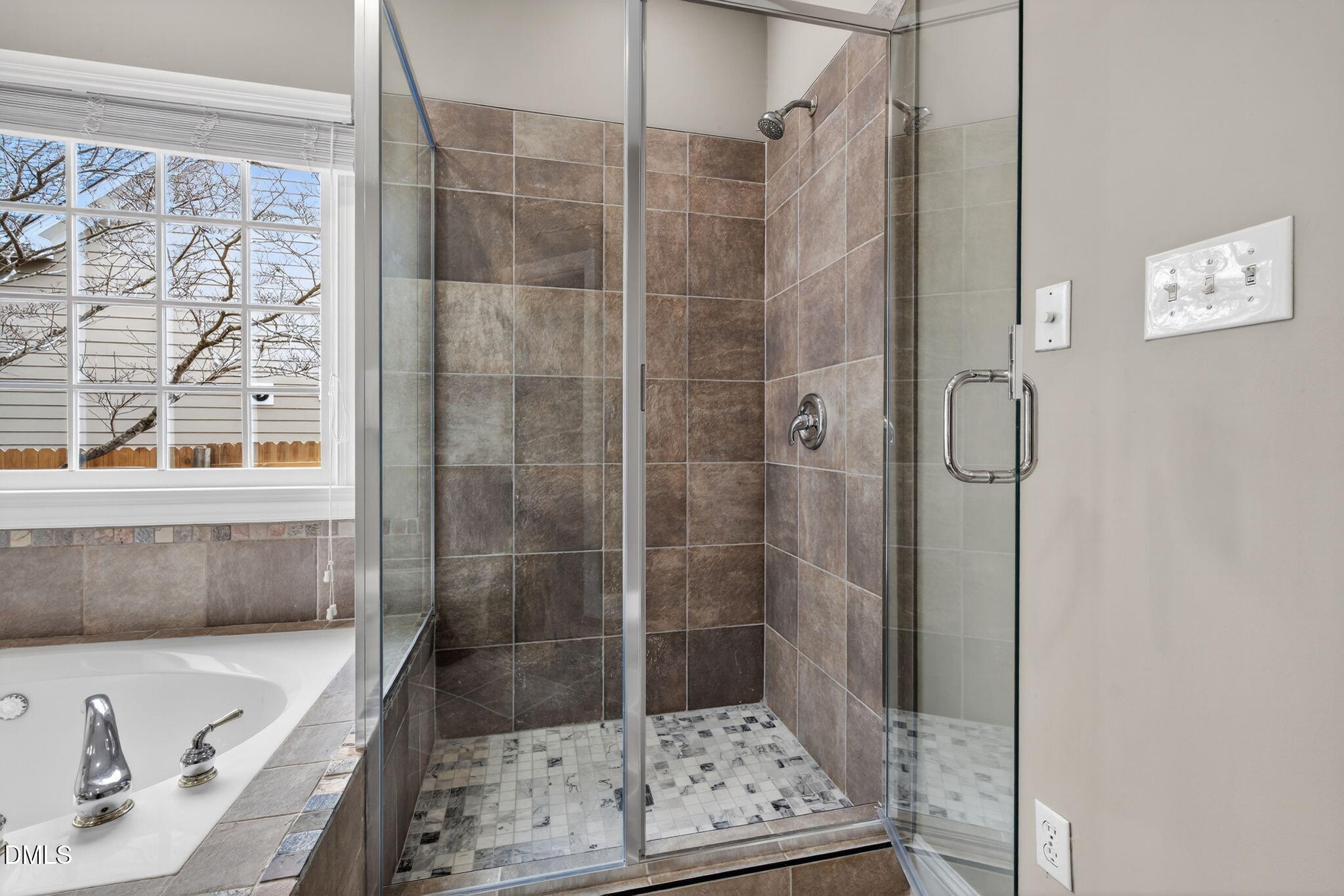 102 Travilah Oaks Lane