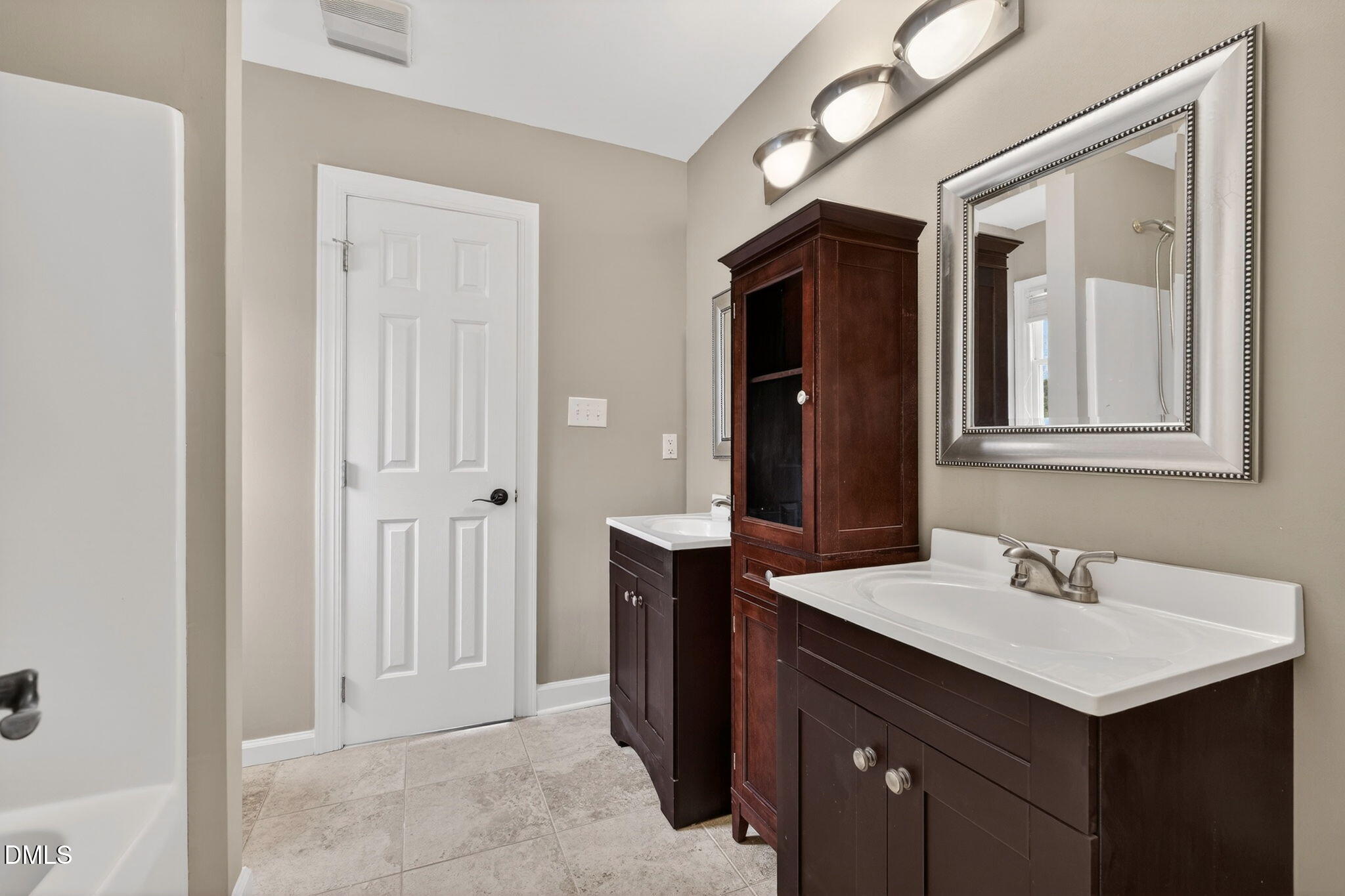 102 Travilah Oaks Lane