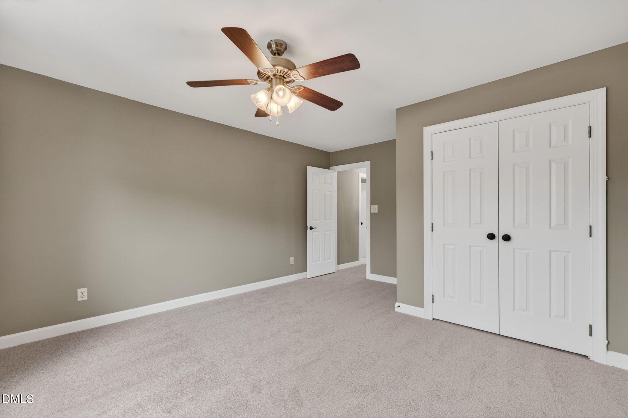 102 Travilah Oaks Lane