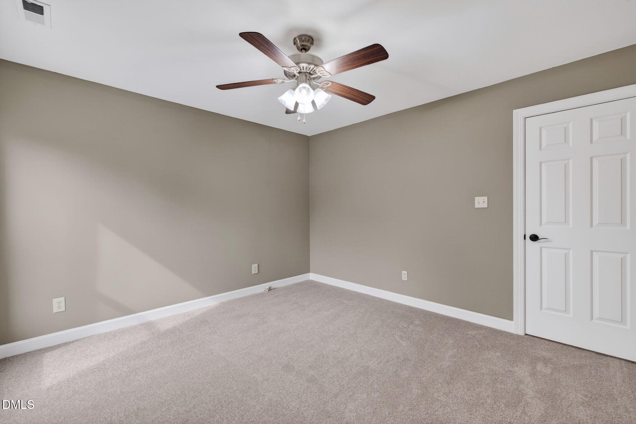 102 Travilah Oaks Lane