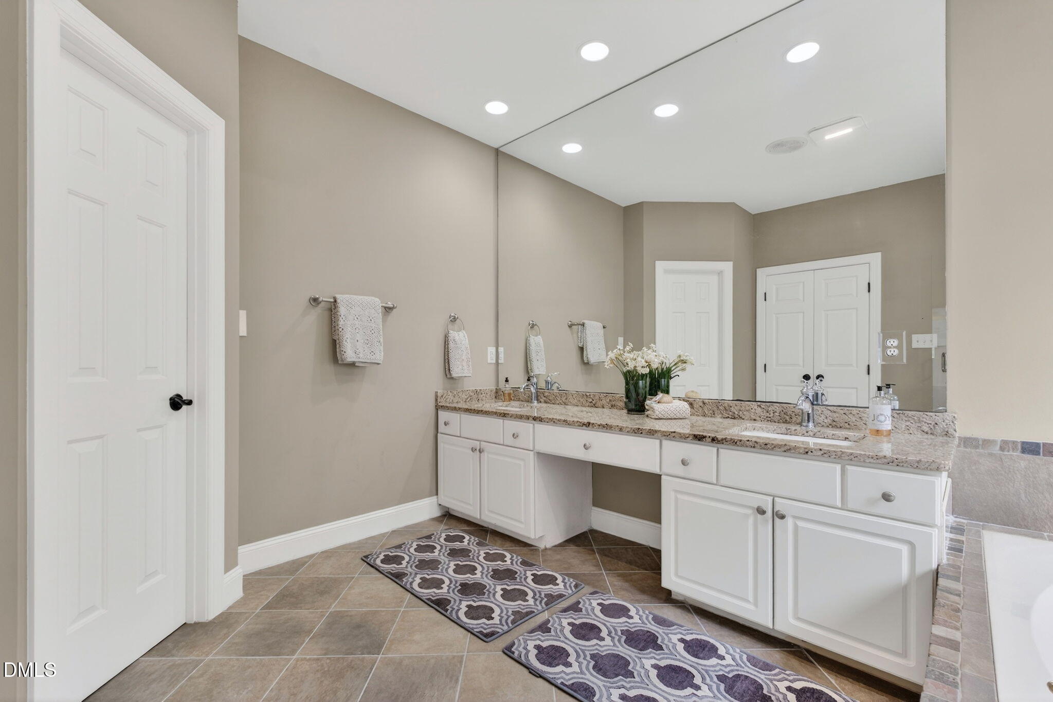 102 Travilah Oaks Lane