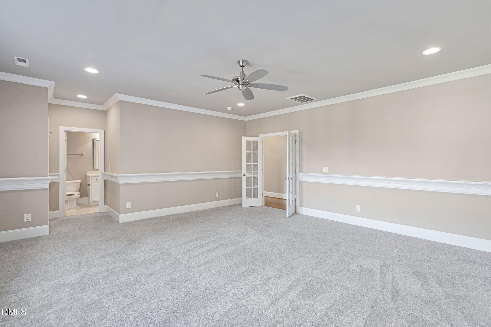 2414 Vetrina Way