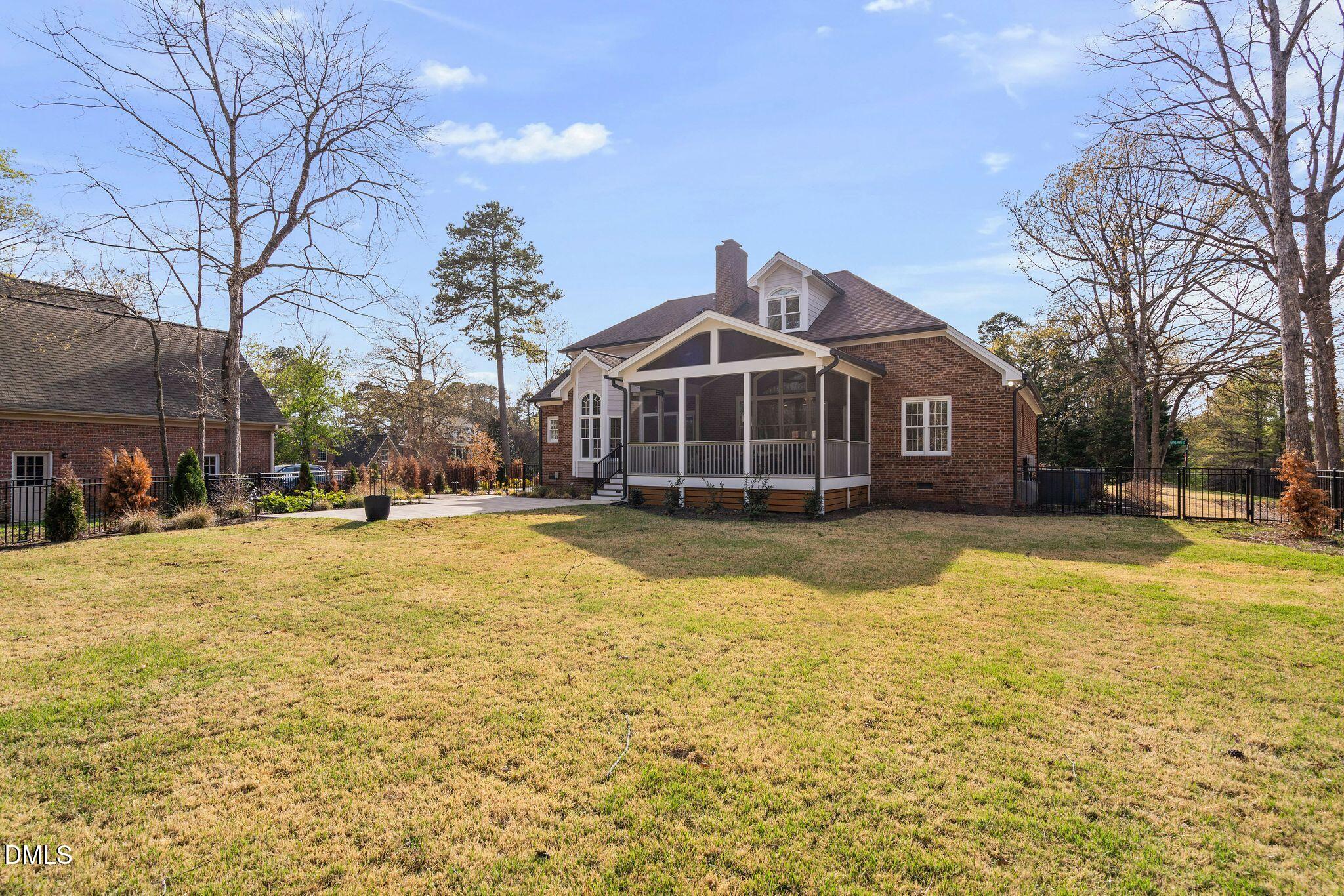 101 Flying Hills Circle