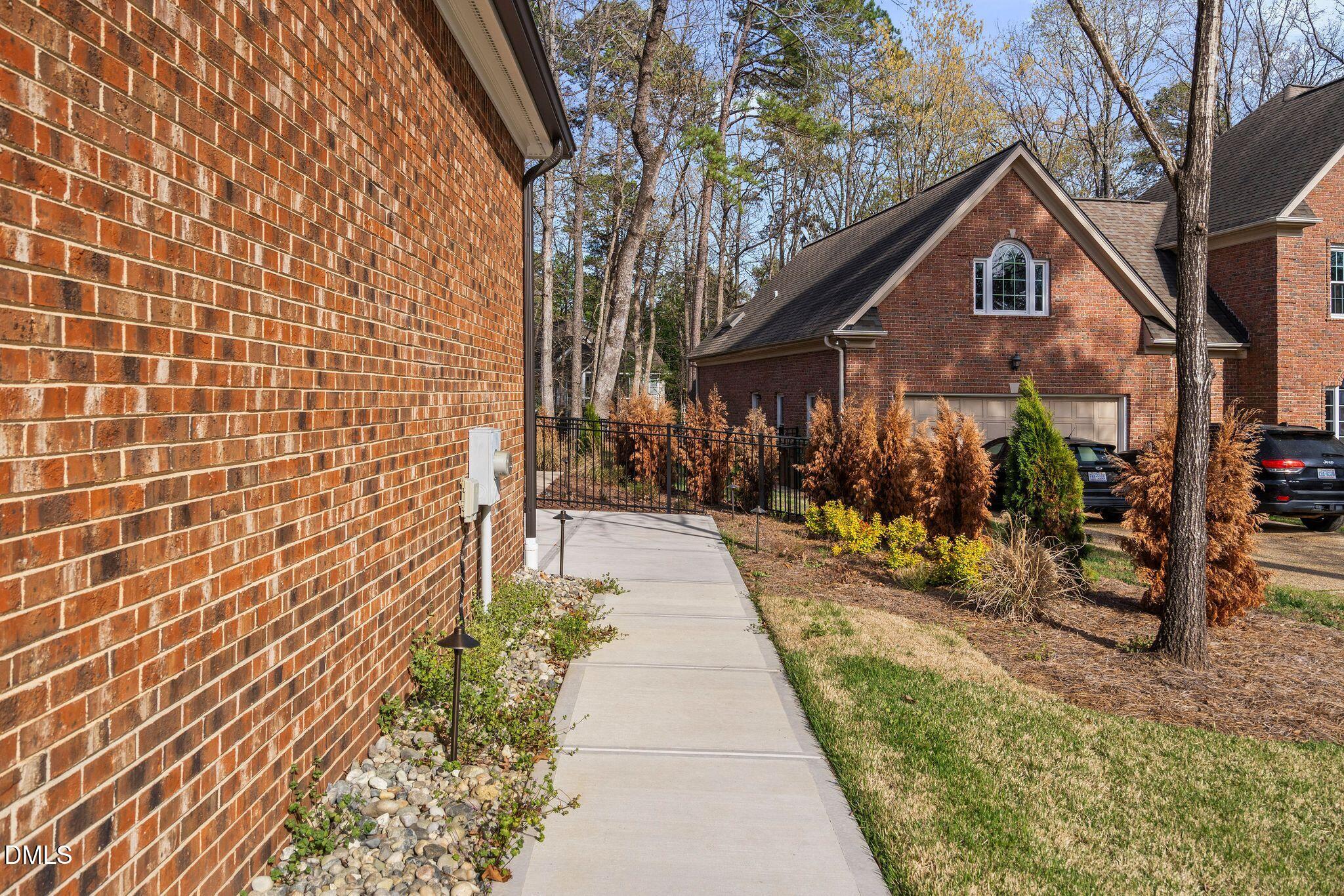 101 Flying Hills Circle