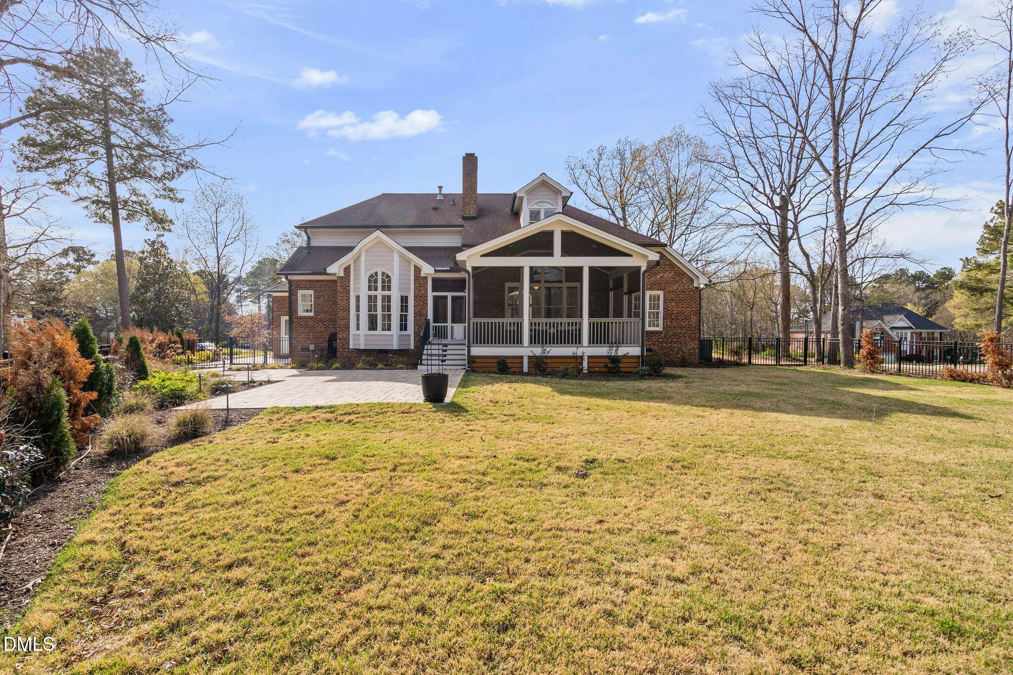 101 Flying Hills Circle