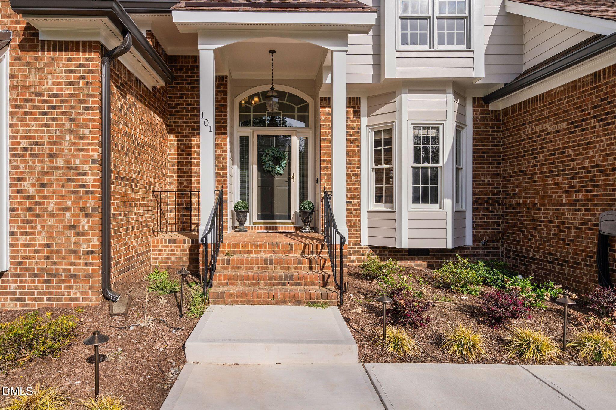 101 Flying Hills Circle