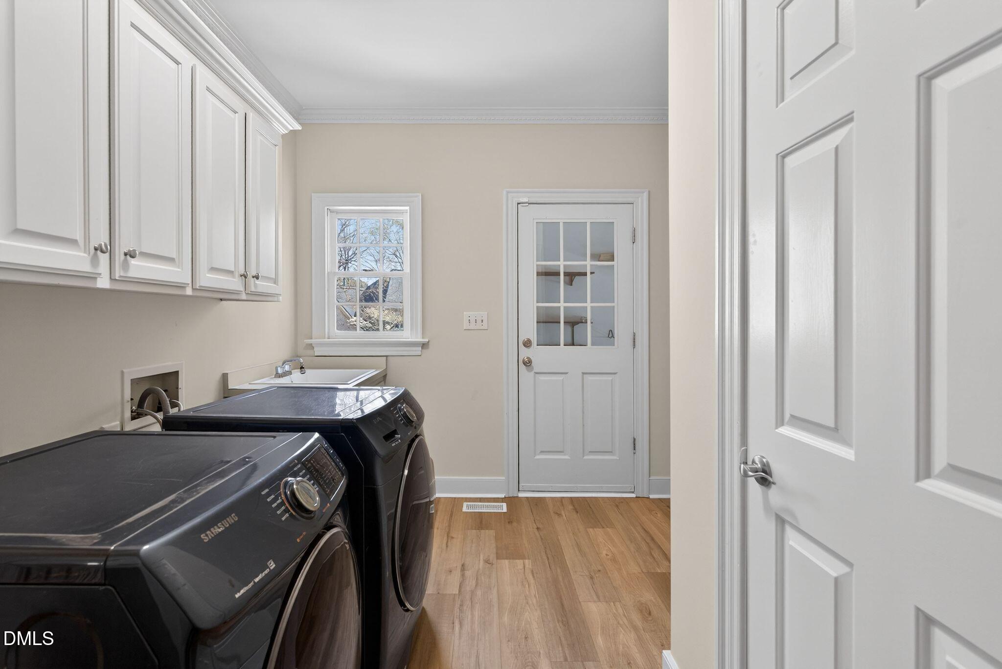 101 Flying Hills Circle