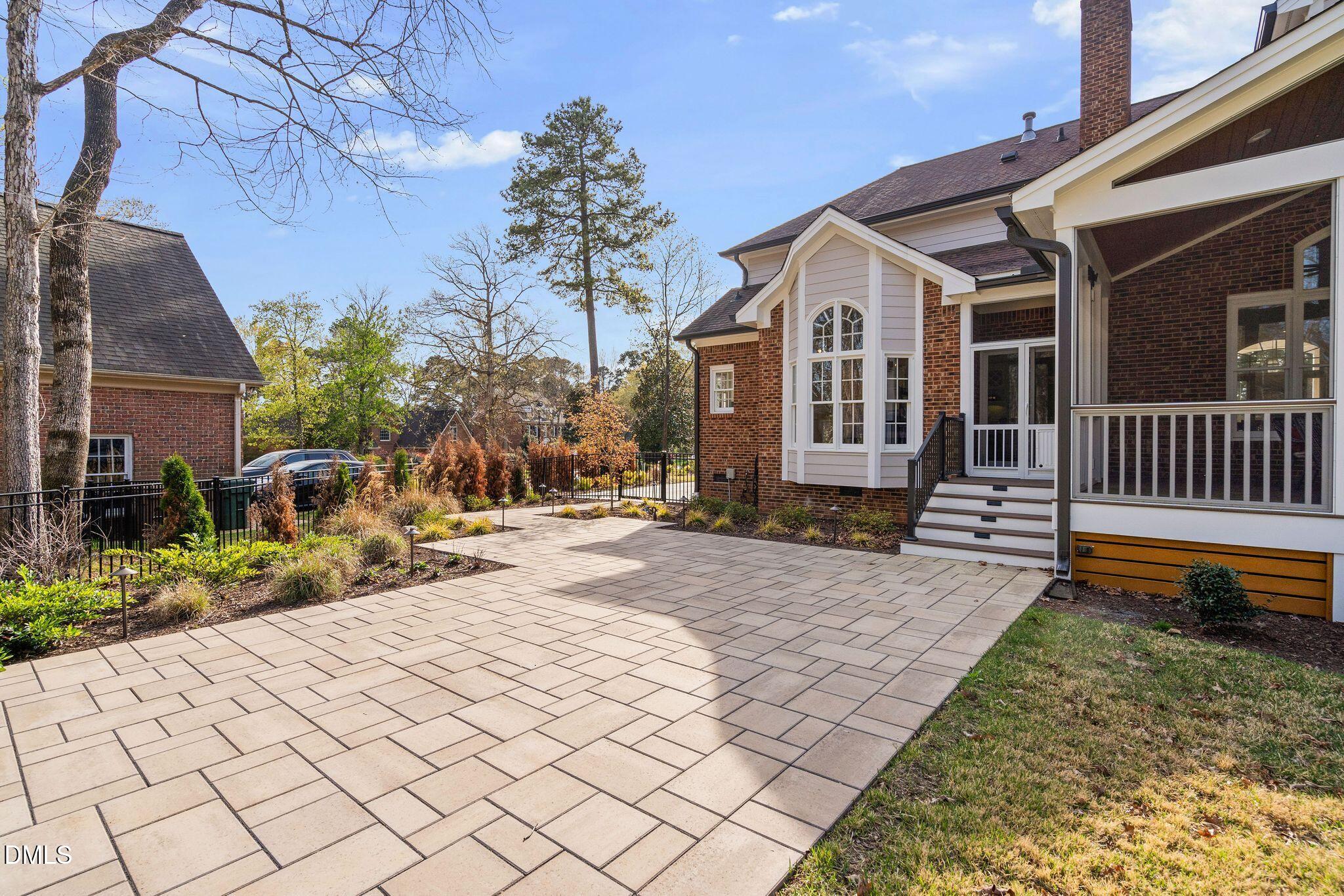 101 Flying Hills Circle