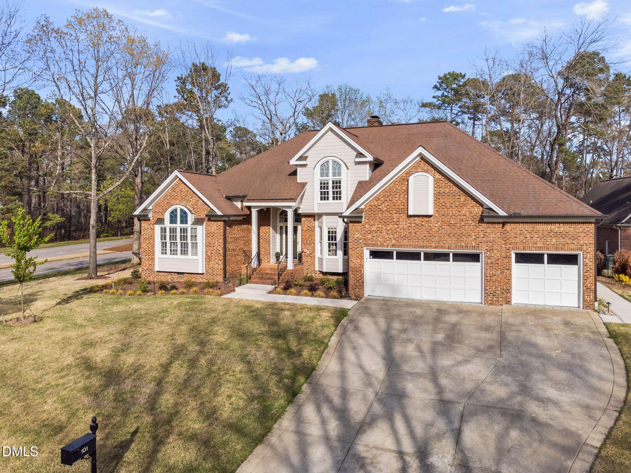 101 Flying Hills Circle