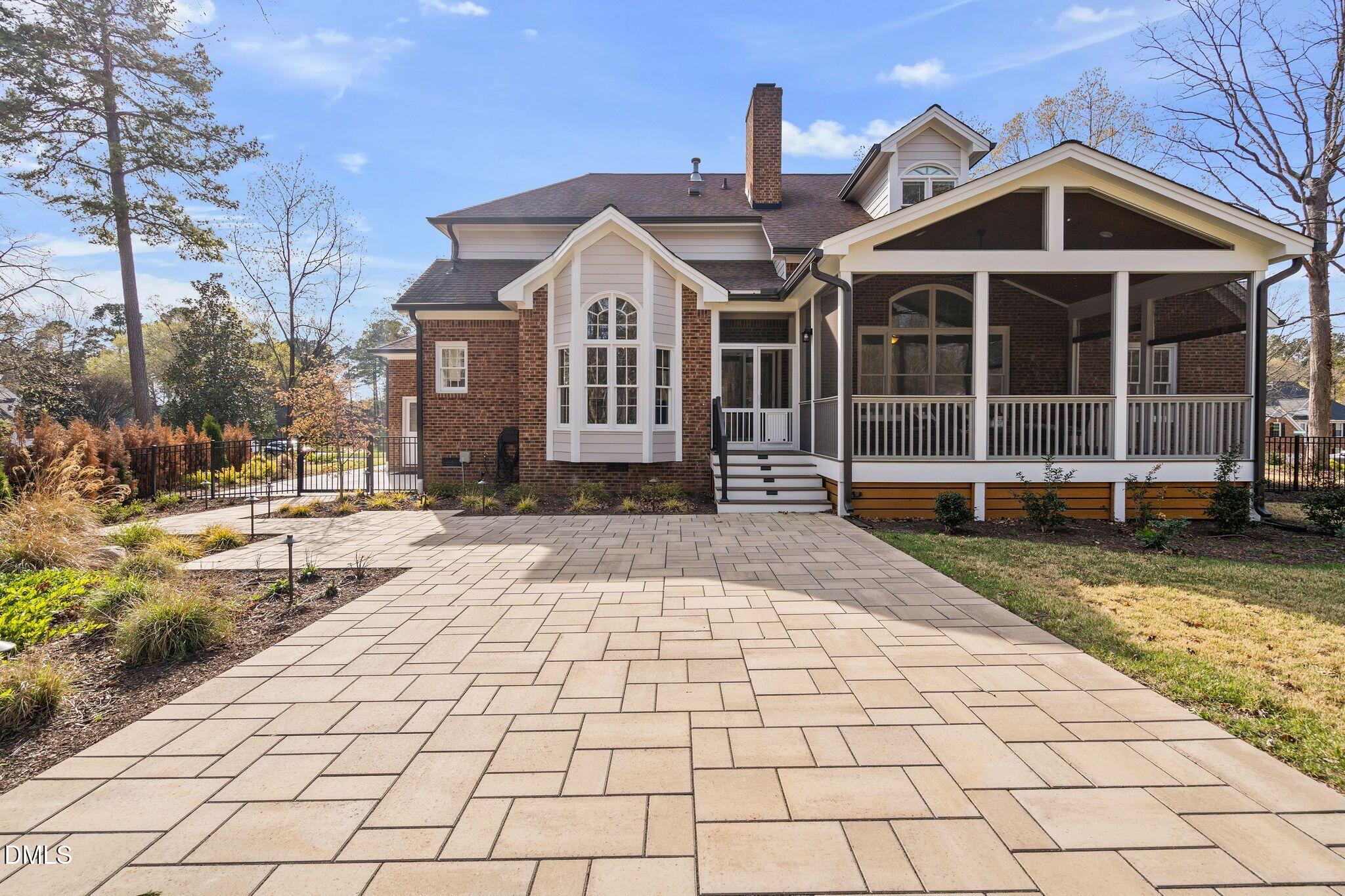 101 Flying Hills Circle