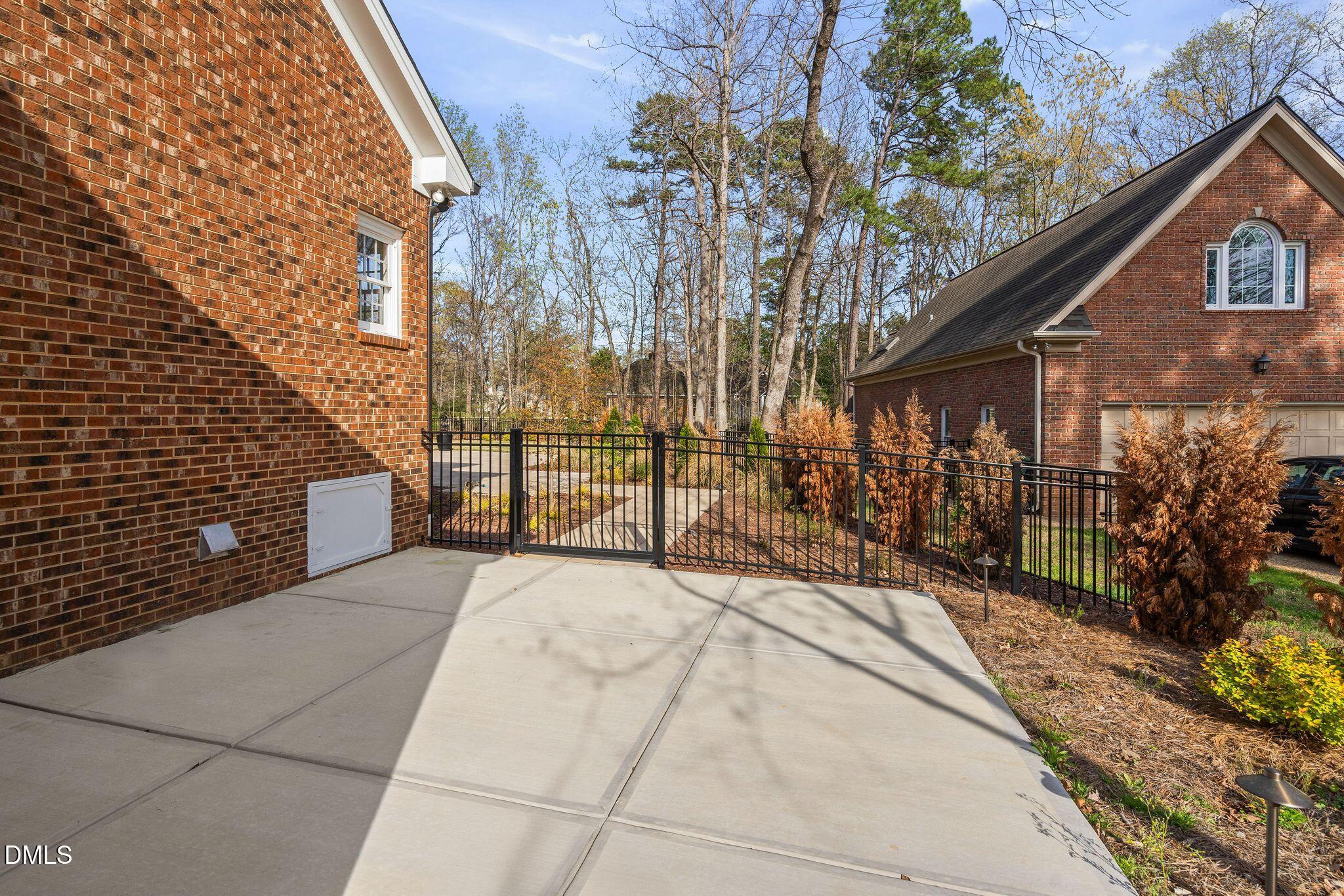 101 Flying Hills Circle