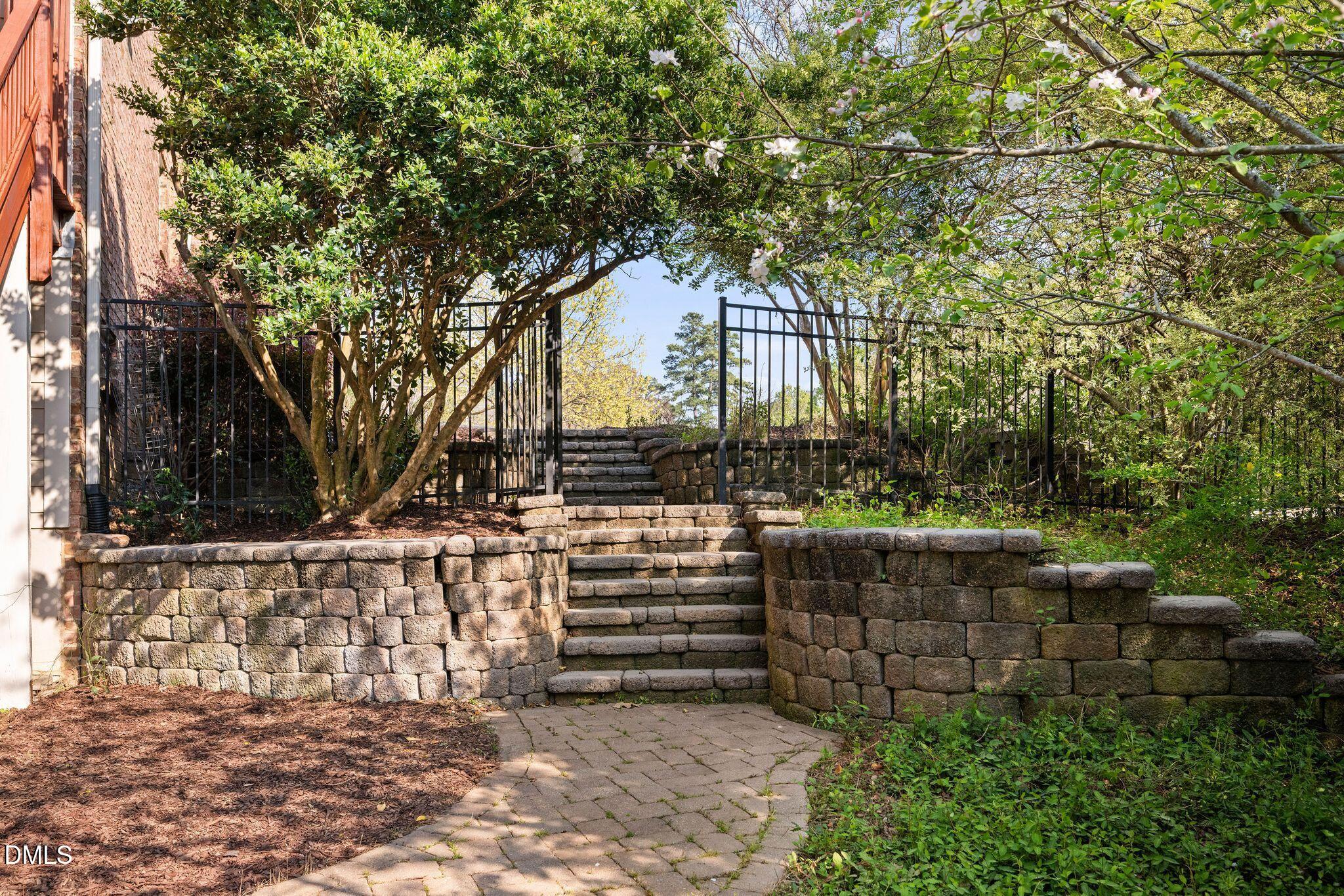 202 Lantern Ridge Lane