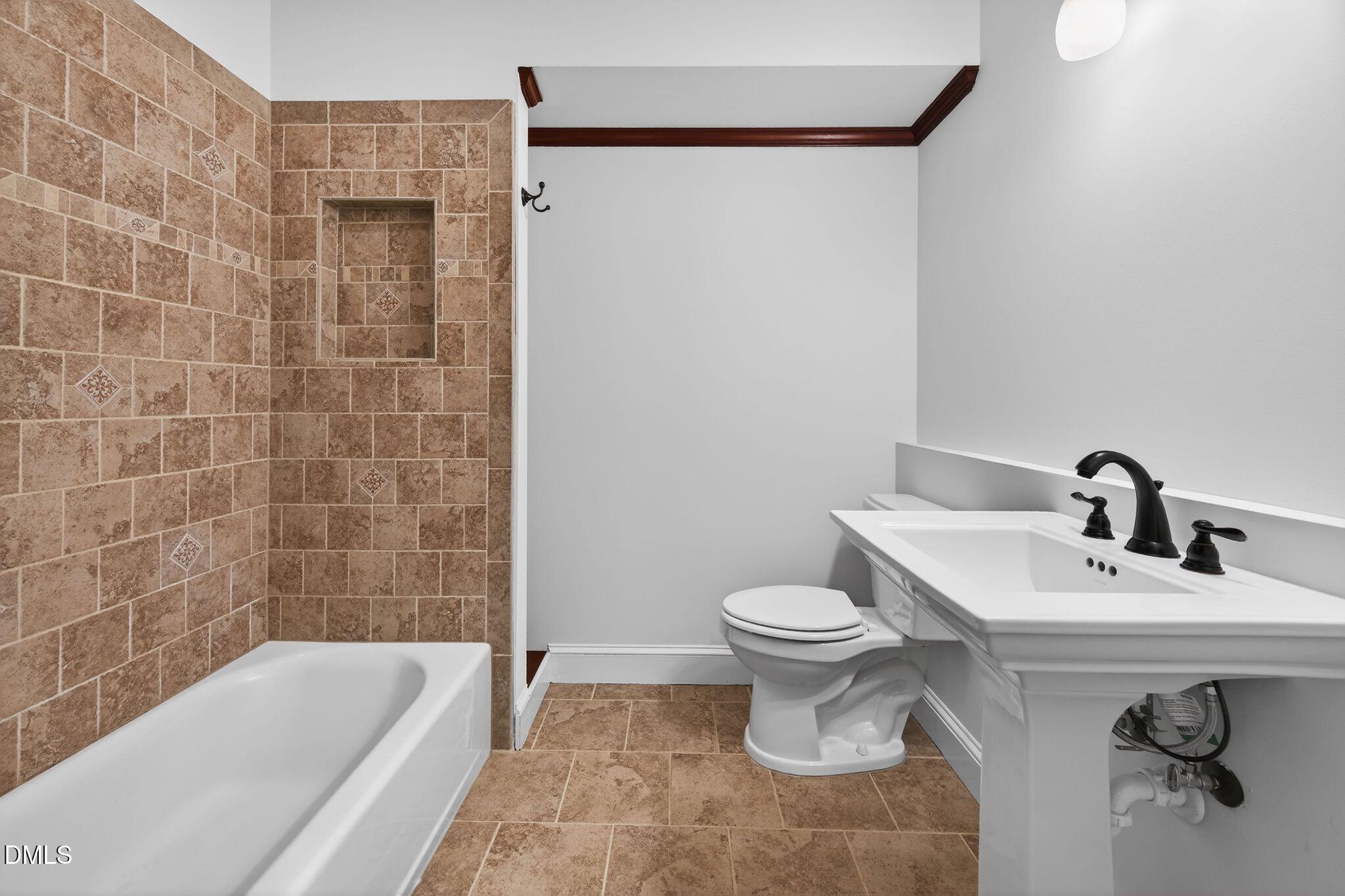 202 Lantern Ridge Lane