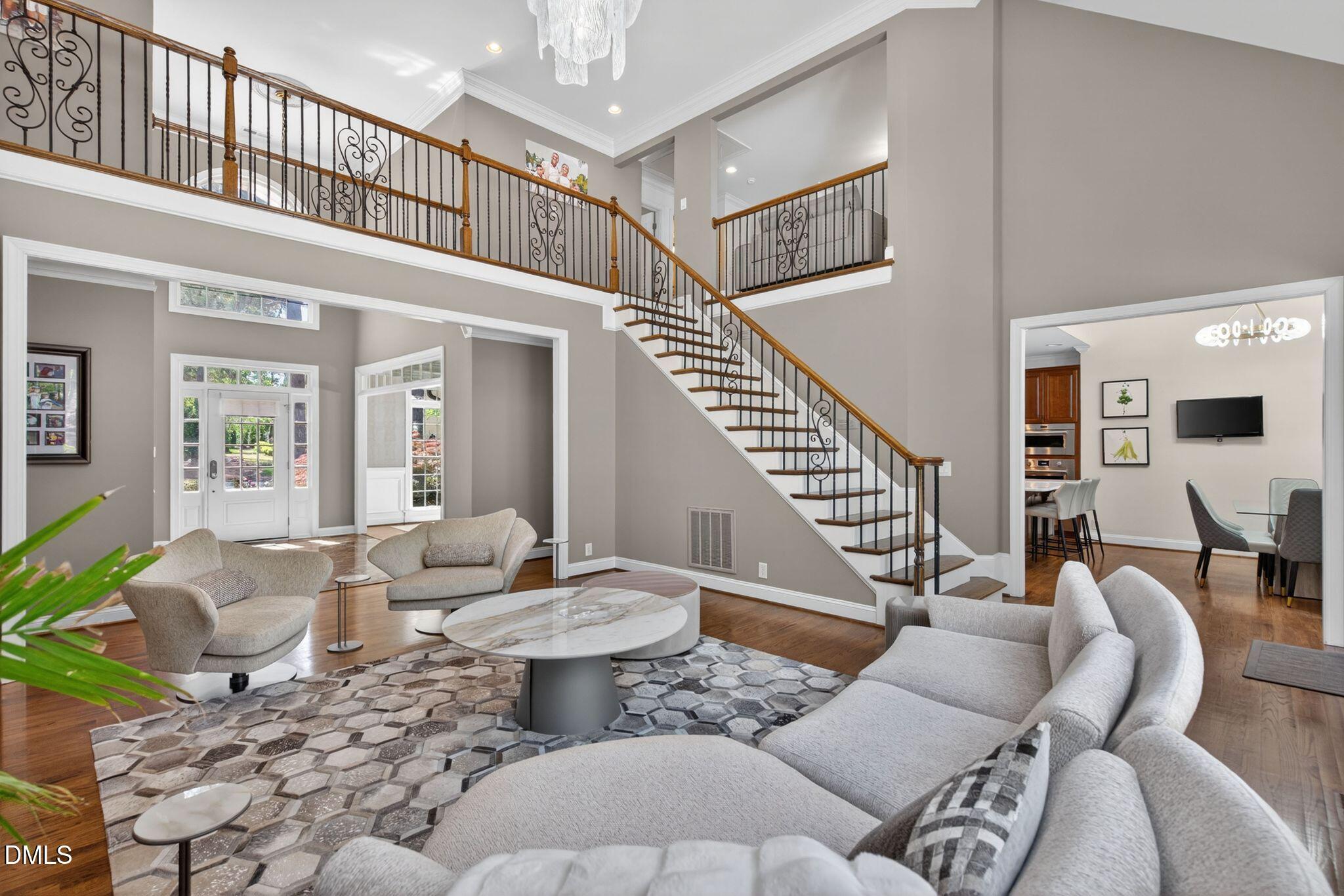 106 Caviston Way