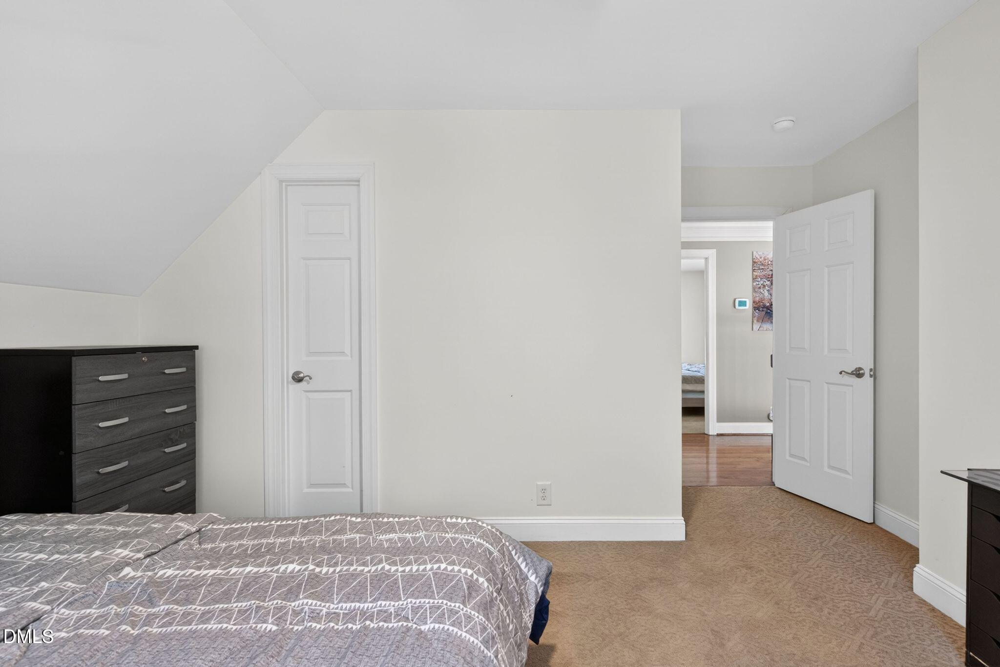 106 Caviston Way