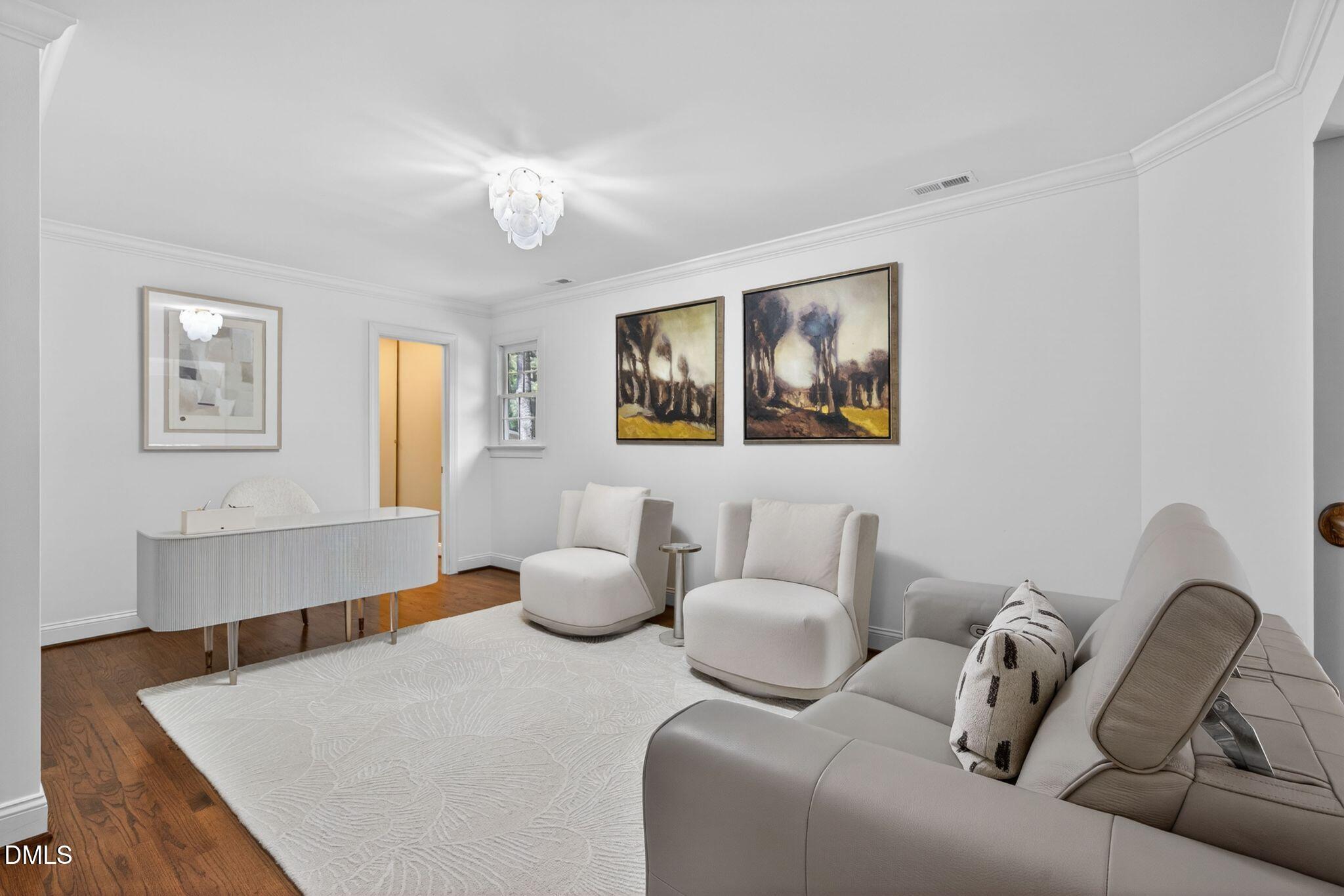 106 Caviston Way