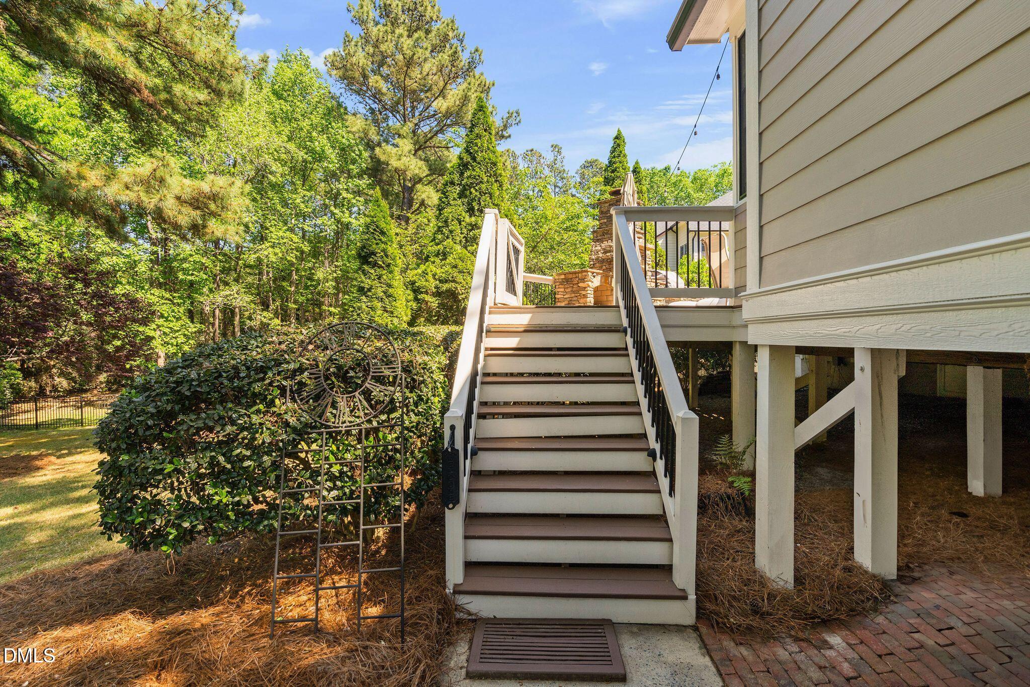 106 Caviston Way