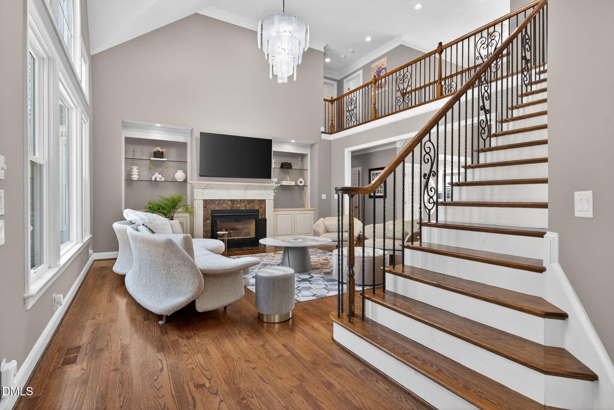 106 Caviston Way