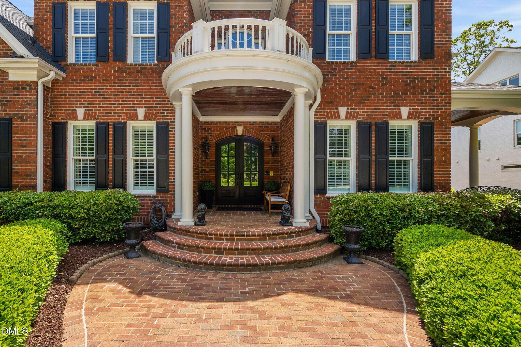 304 Pond Bluff Way