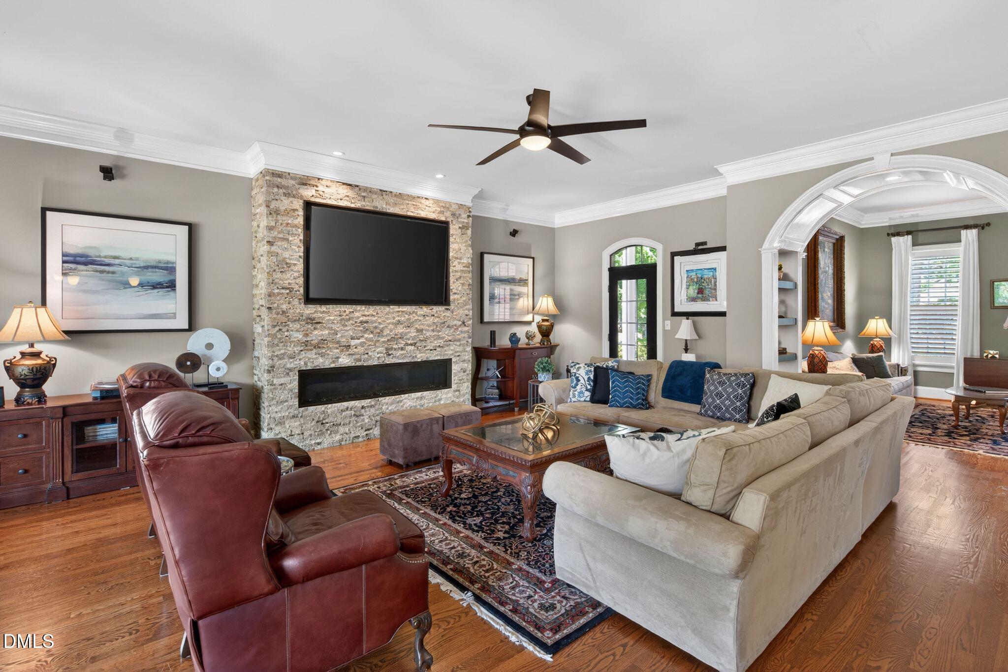 304 Pond Bluff Way