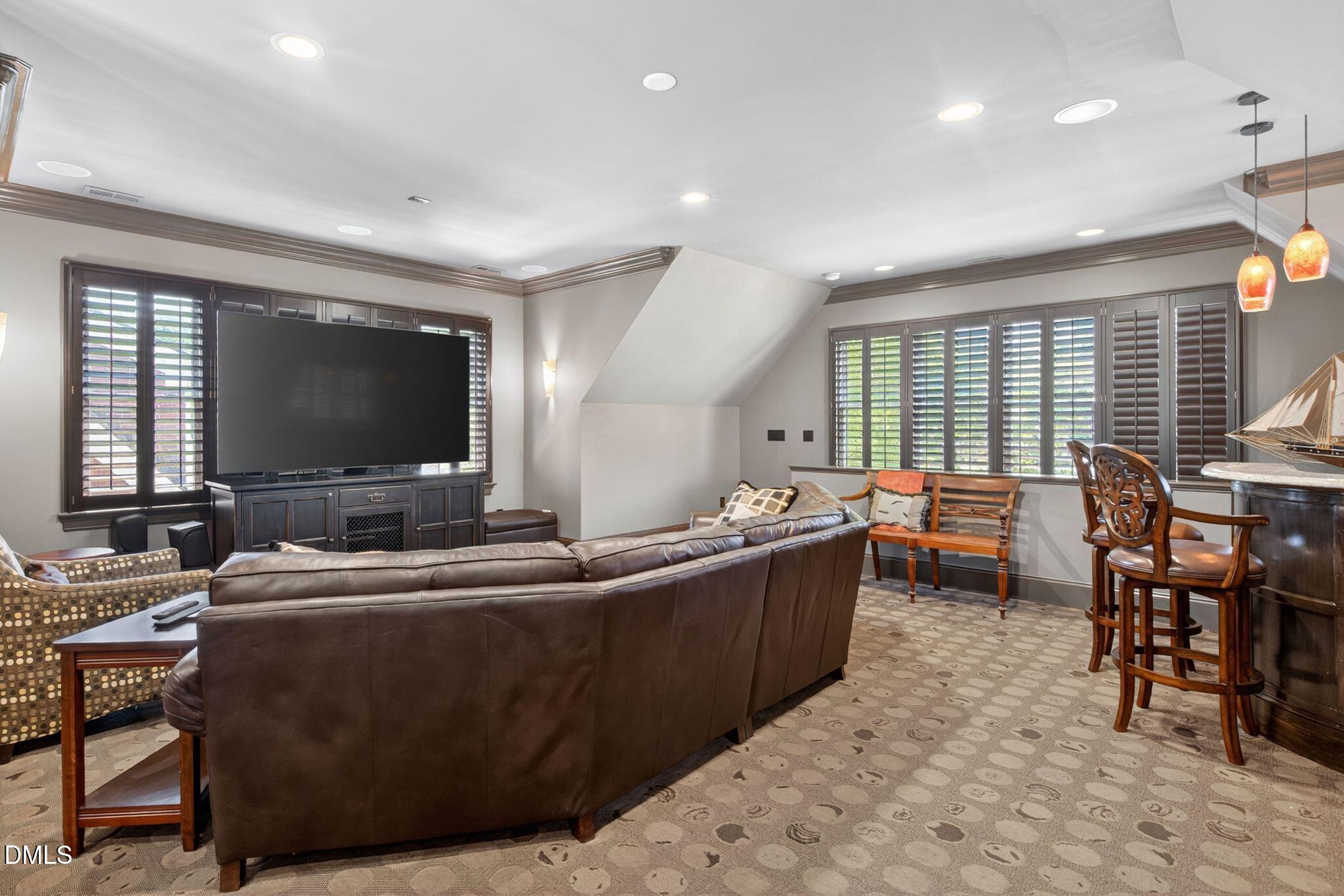 304 Pond Bluff Way