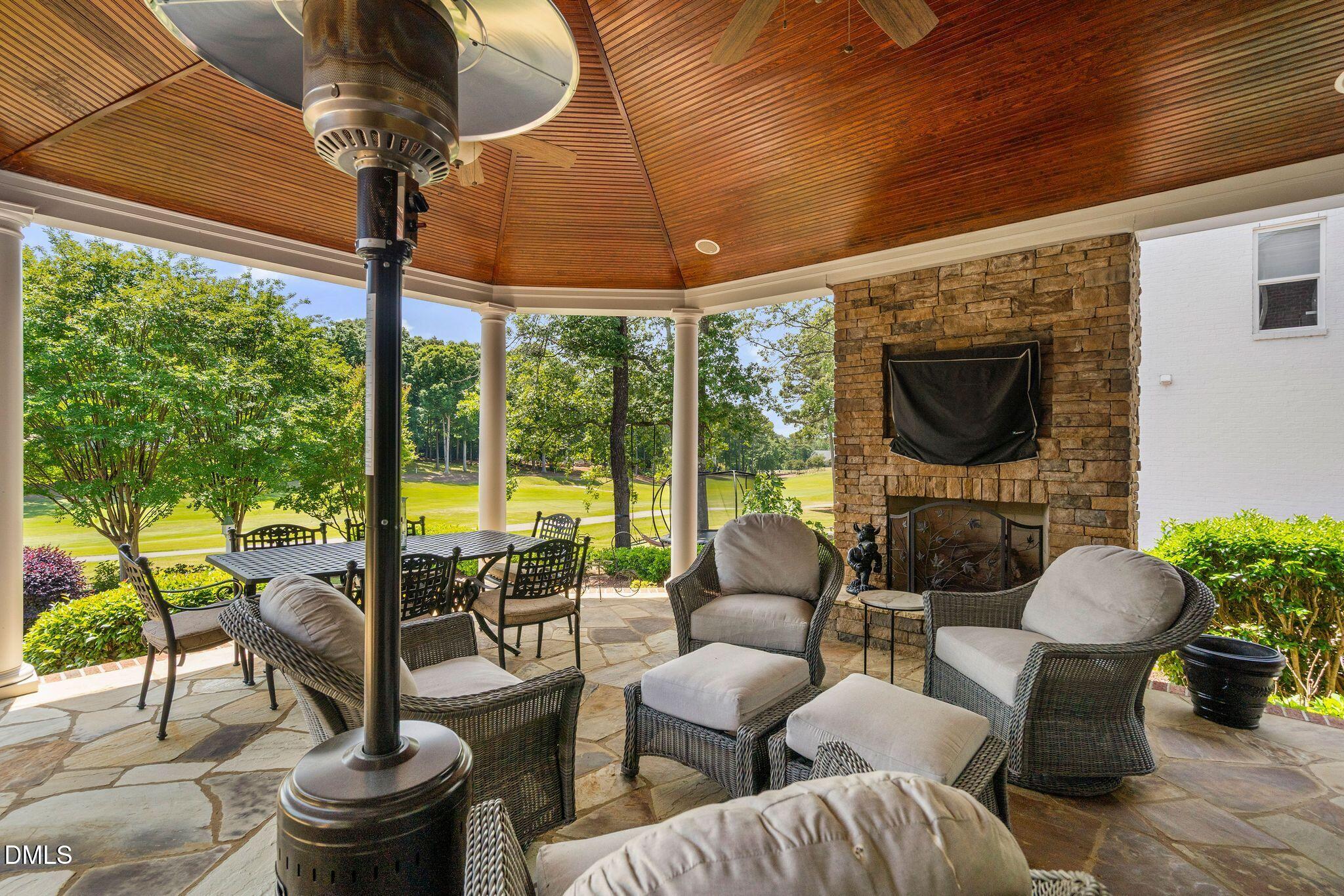 304 Pond Bluff Way
