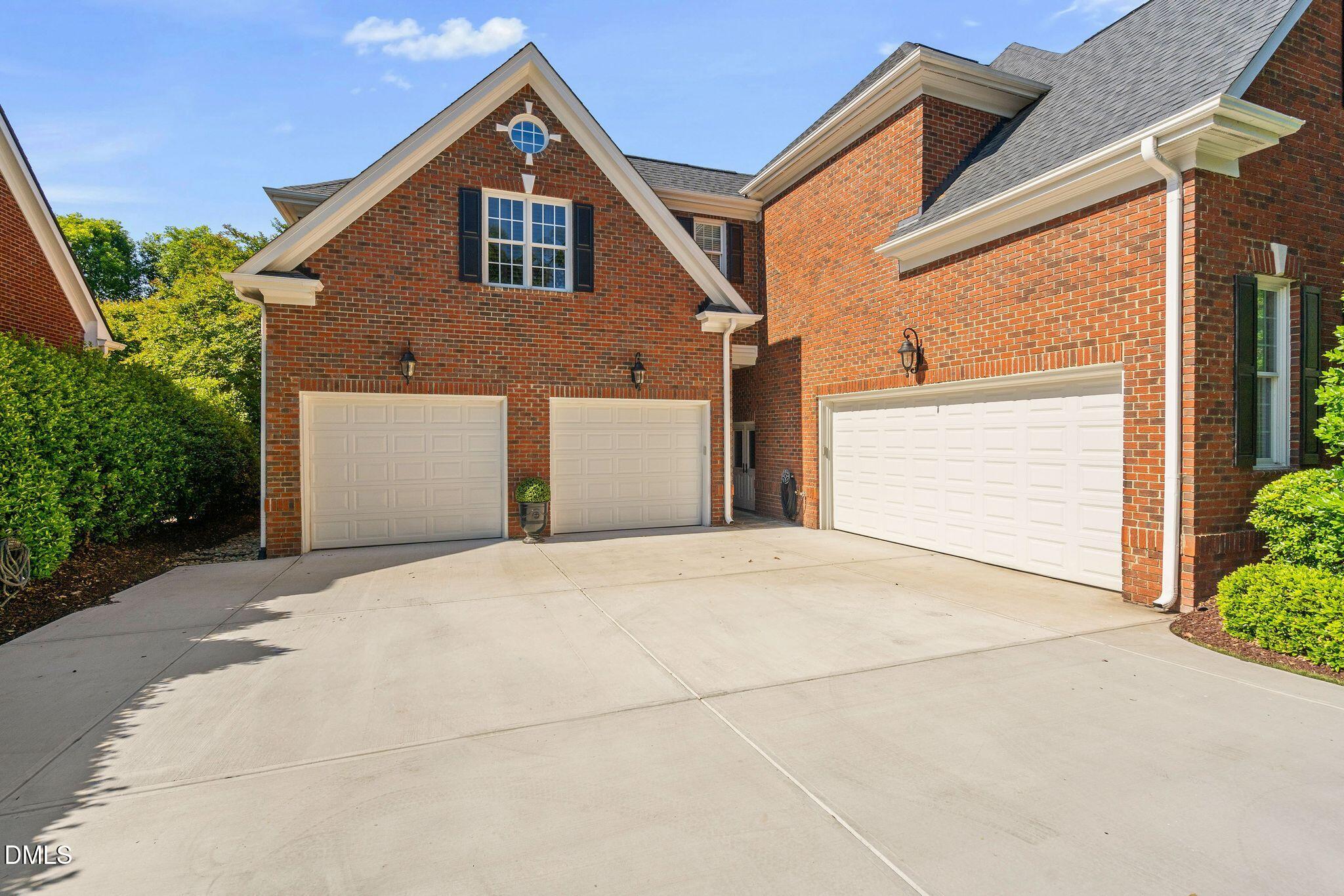 304 Pond Bluff Way